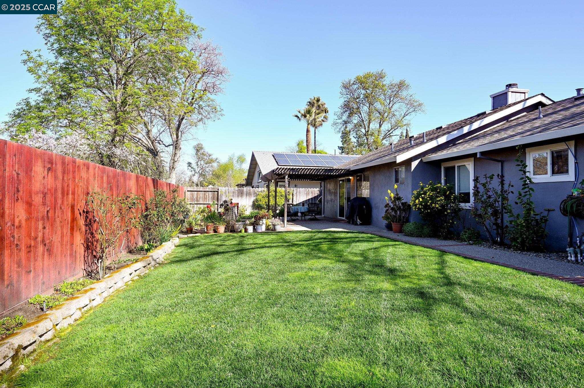 Detail Gallery Image 27 of 28 For 1572 Violet Way, Pleasant Hill,  CA 94523 - 3 Beds | 2 Baths