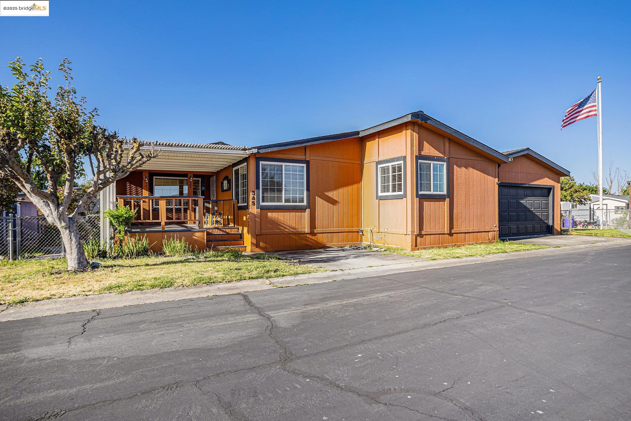 Detail Gallery Image 2 of 20 For 345 Benet Ct #83-84,  Bethel Island,  CA 94511 - 3 Beds | 2 Baths
