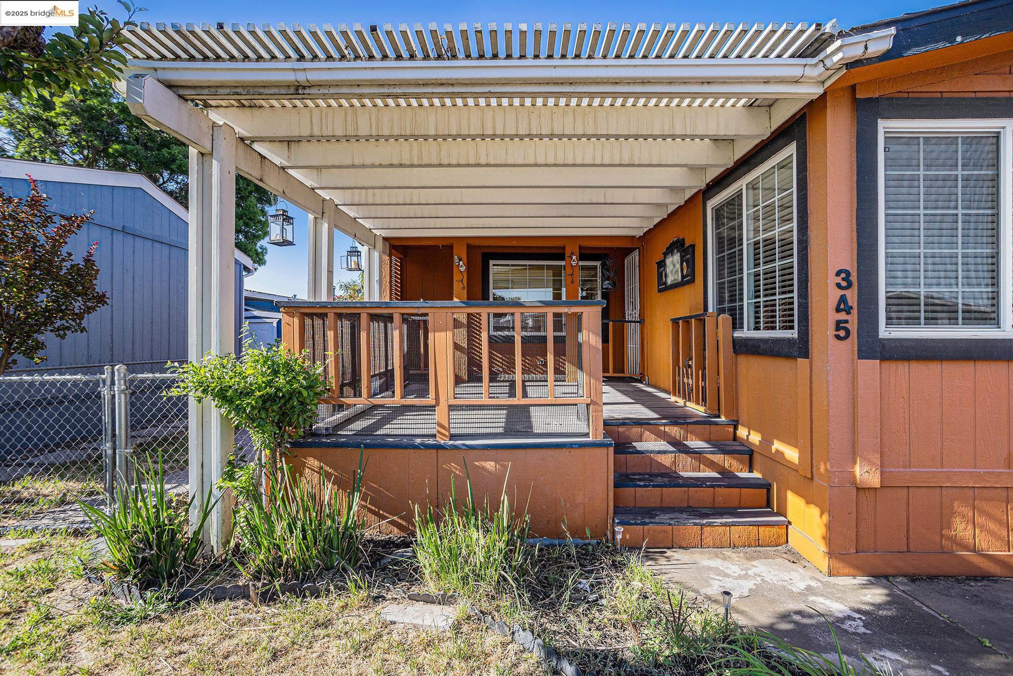 Detail Gallery Image 3 of 20 For 345 Benet Ct #83-84,  Bethel Island,  CA 94511 - 3 Beds | 2 Baths