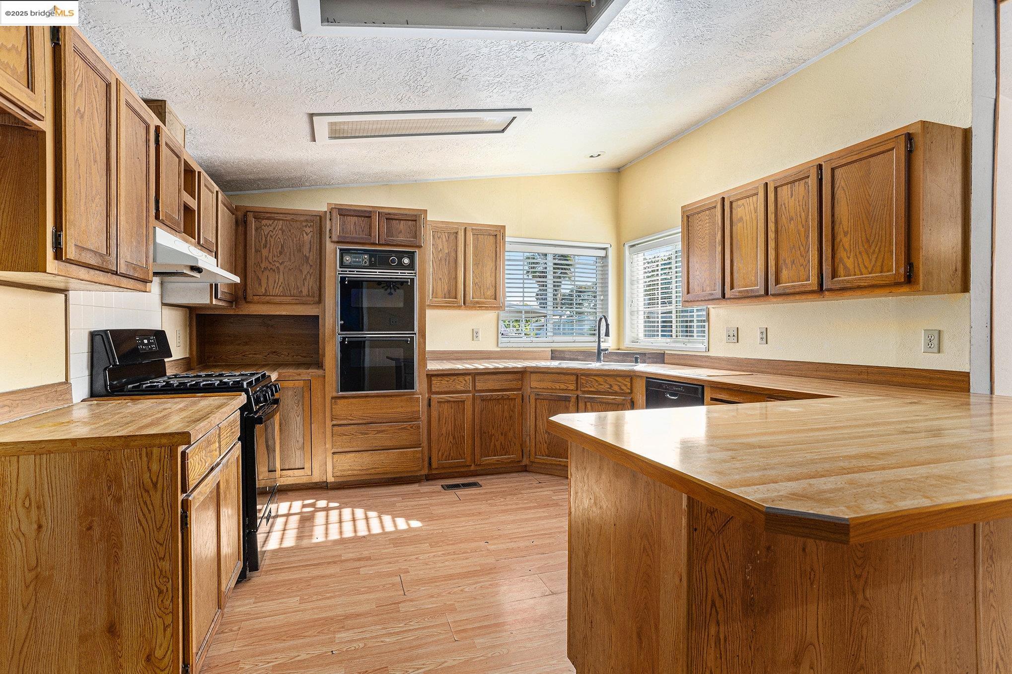 Detail Gallery Image 6 of 20 For 345 Benet Ct #83-84,  Bethel Island,  CA 94511 - 3 Beds | 2 Baths
