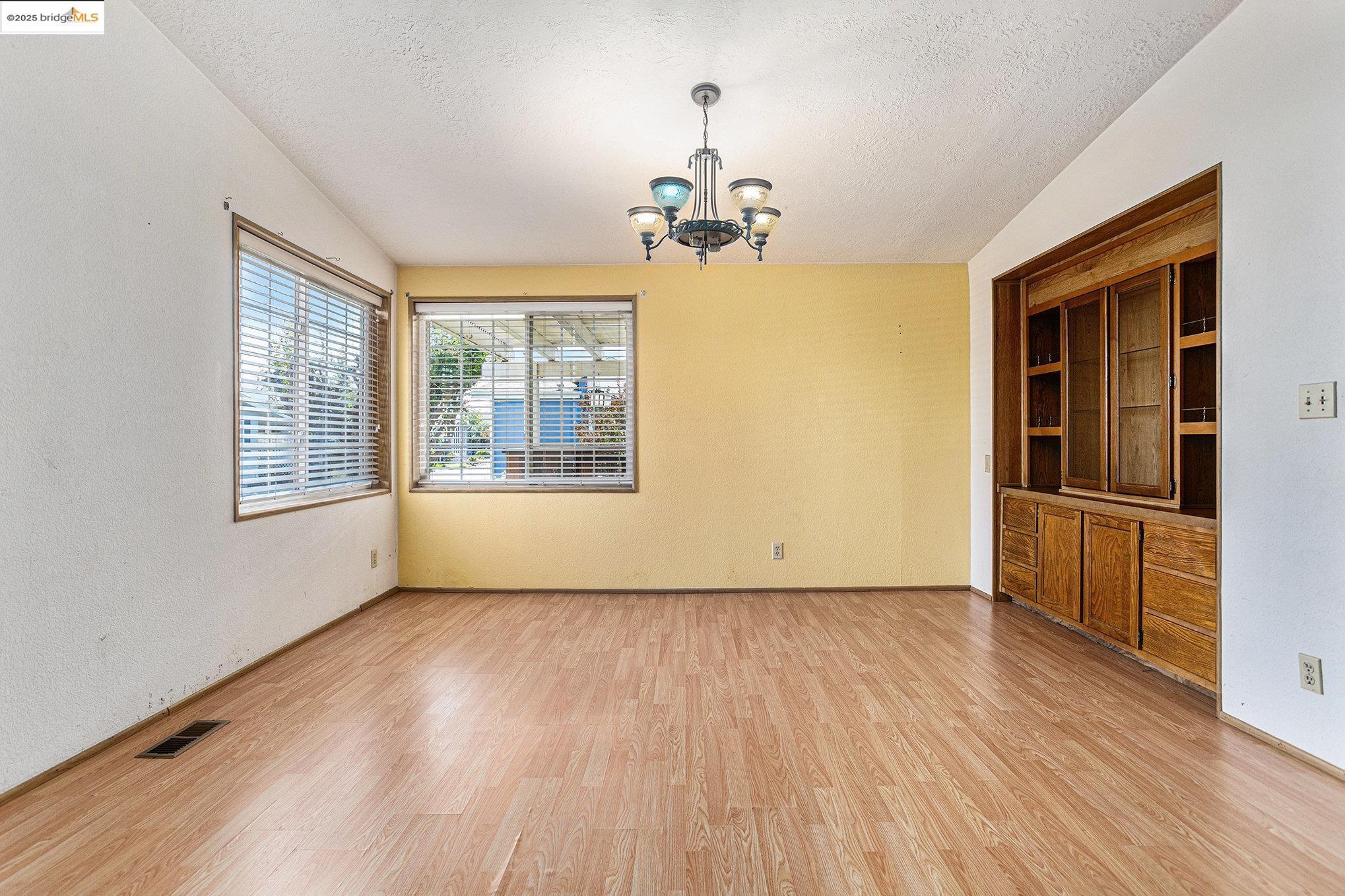 Detail Gallery Image 8 of 20 For 345 Benet Ct #83-84,  Bethel Island,  CA 94511 - 3 Beds | 2 Baths