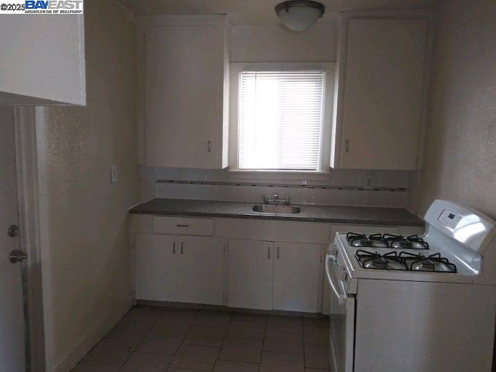 Detail Gallery Image 4 of 4 For 815 King Ave, Stockton,  CA 95203 - – Beds | – Baths