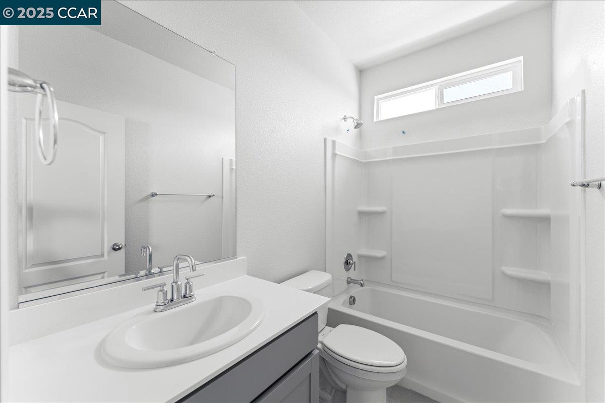 Detail Gallery Image 26 of 48 For 4207 Markovich Ct, Richmond,  CA 94806 - 4 Beds | 3 Baths