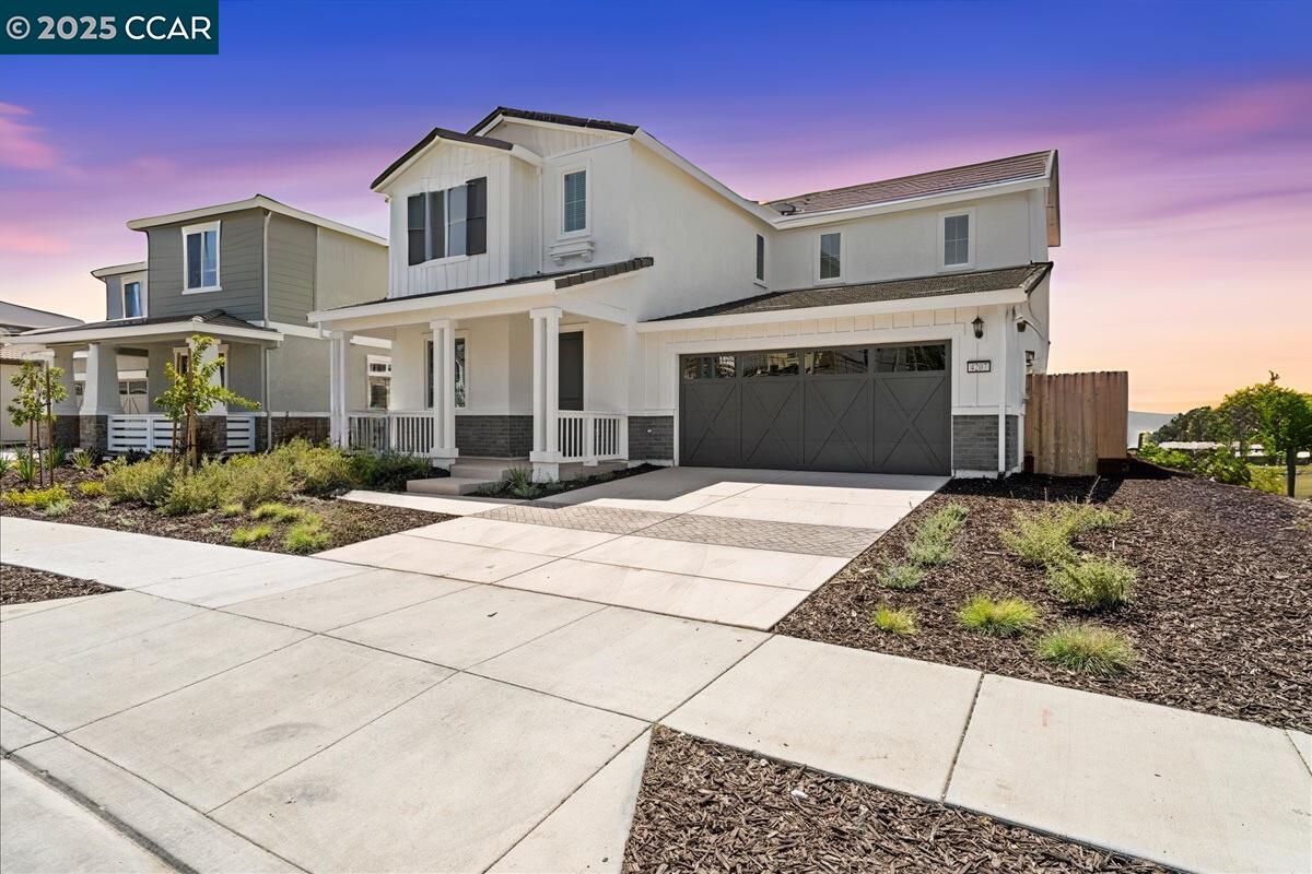 Detail Gallery Image 4 of 48 For 4207 Markovich Ct, Richmond,  CA 94806 - 4 Beds | 3 Baths
