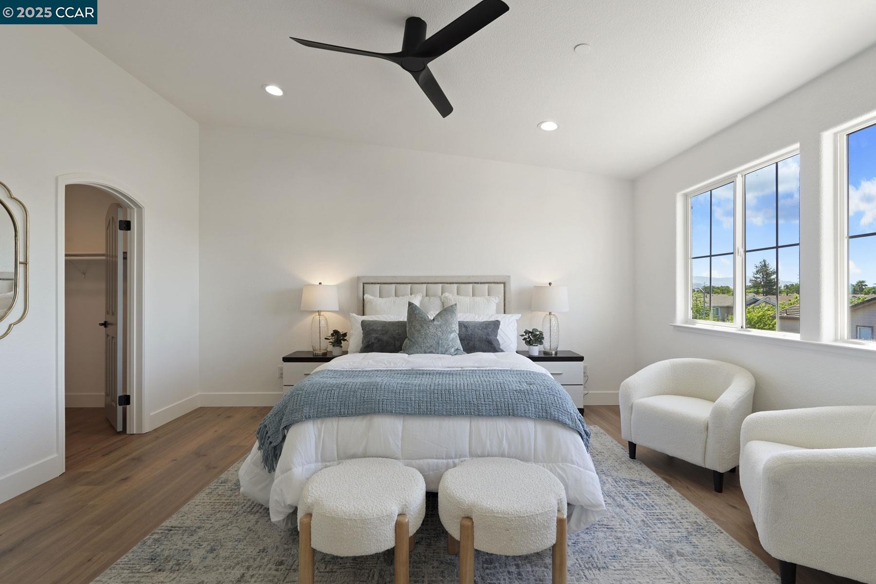 Detail Gallery Image 22 of 35 For 2575 Edgewater Drive, Santa Rosa,  CA 95407-4588 - 3 Beds | 3 Baths