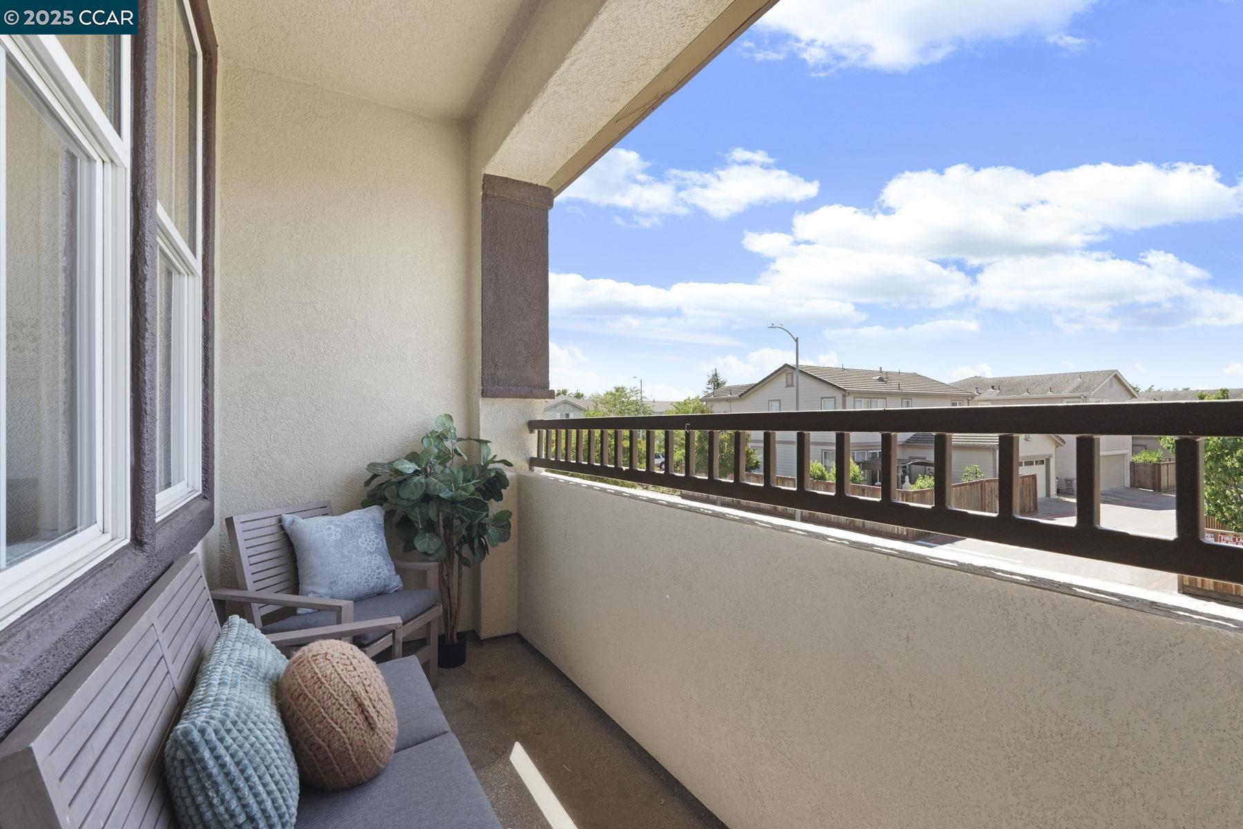 Detail Gallery Image 32 of 35 For 2575 Edgewater Drive, Santa Rosa,  CA 95407-4588 - 3 Beds | 3 Baths