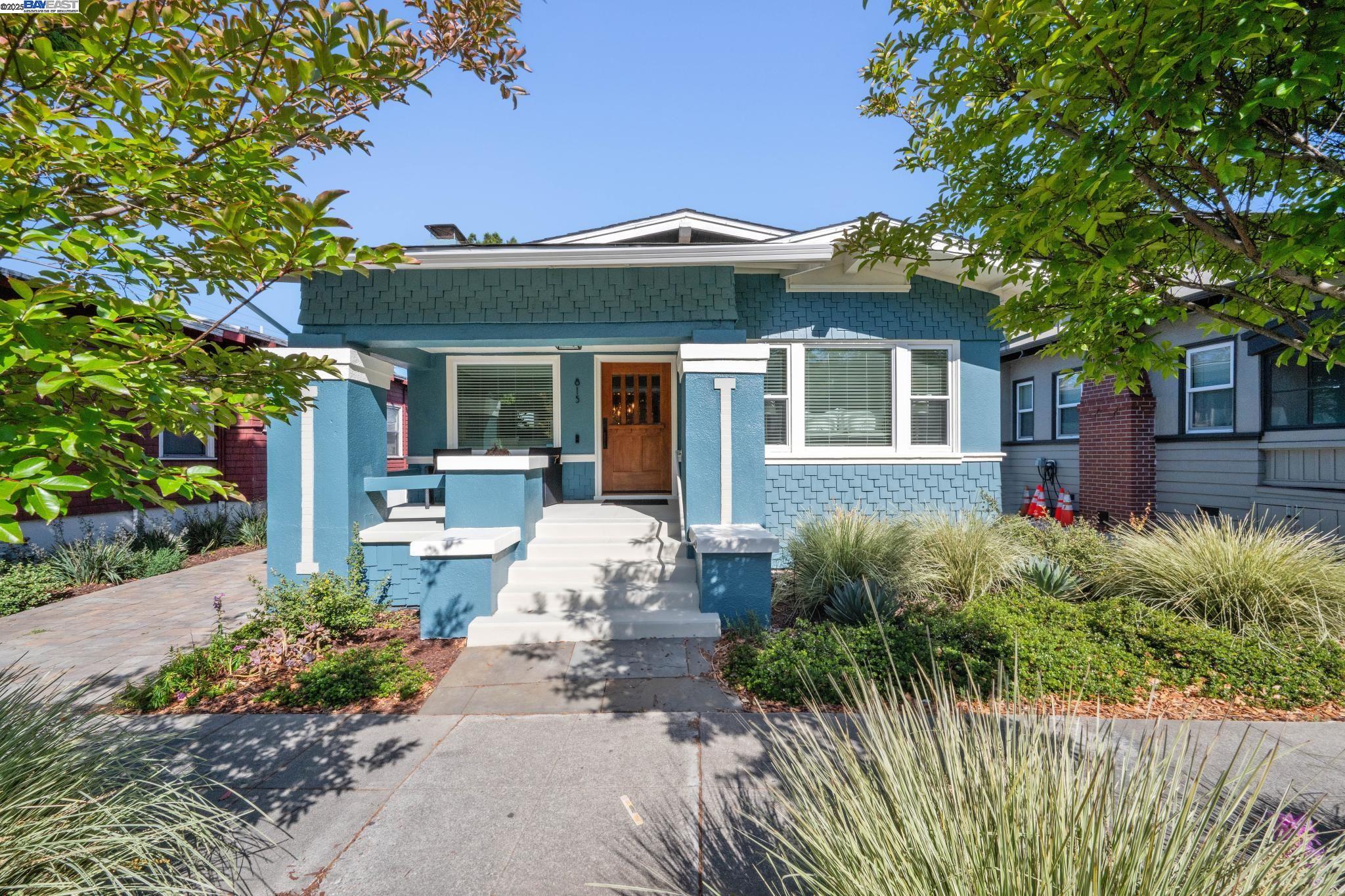 Detail Gallery Image 2 of 50 For 815 Park St, Alameda,  CA 94501 - 2 Beds | 2 Baths