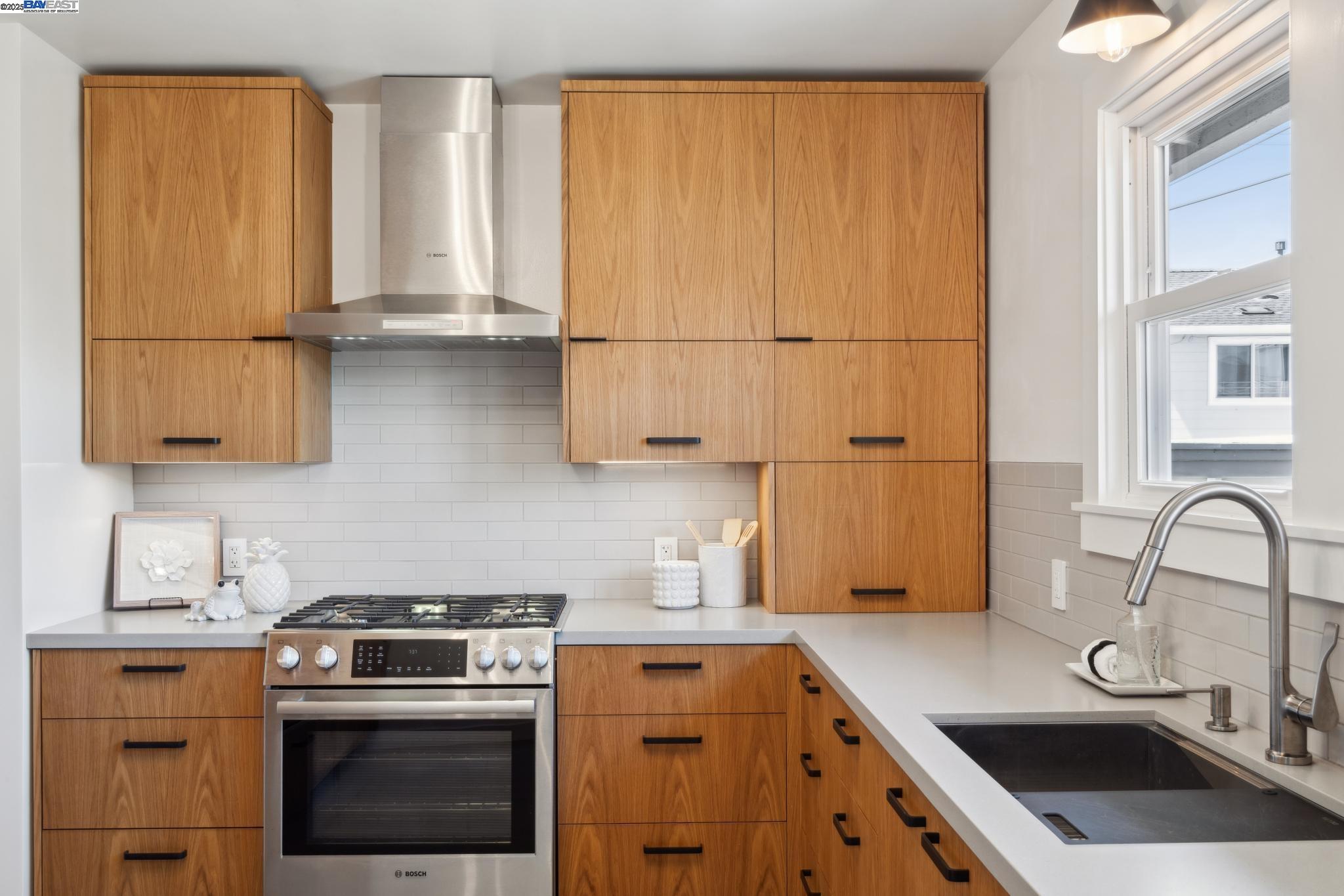 Detail Gallery Image 27 of 50 For 815 Park St, Alameda,  CA 94501 - 2 Beds | 2 Baths