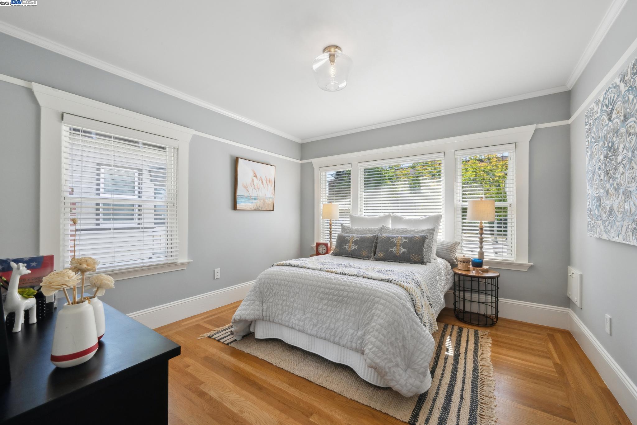 Detail Gallery Image 31 of 50 For 815 Park St, Alameda,  CA 94501 - 2 Beds | 2 Baths