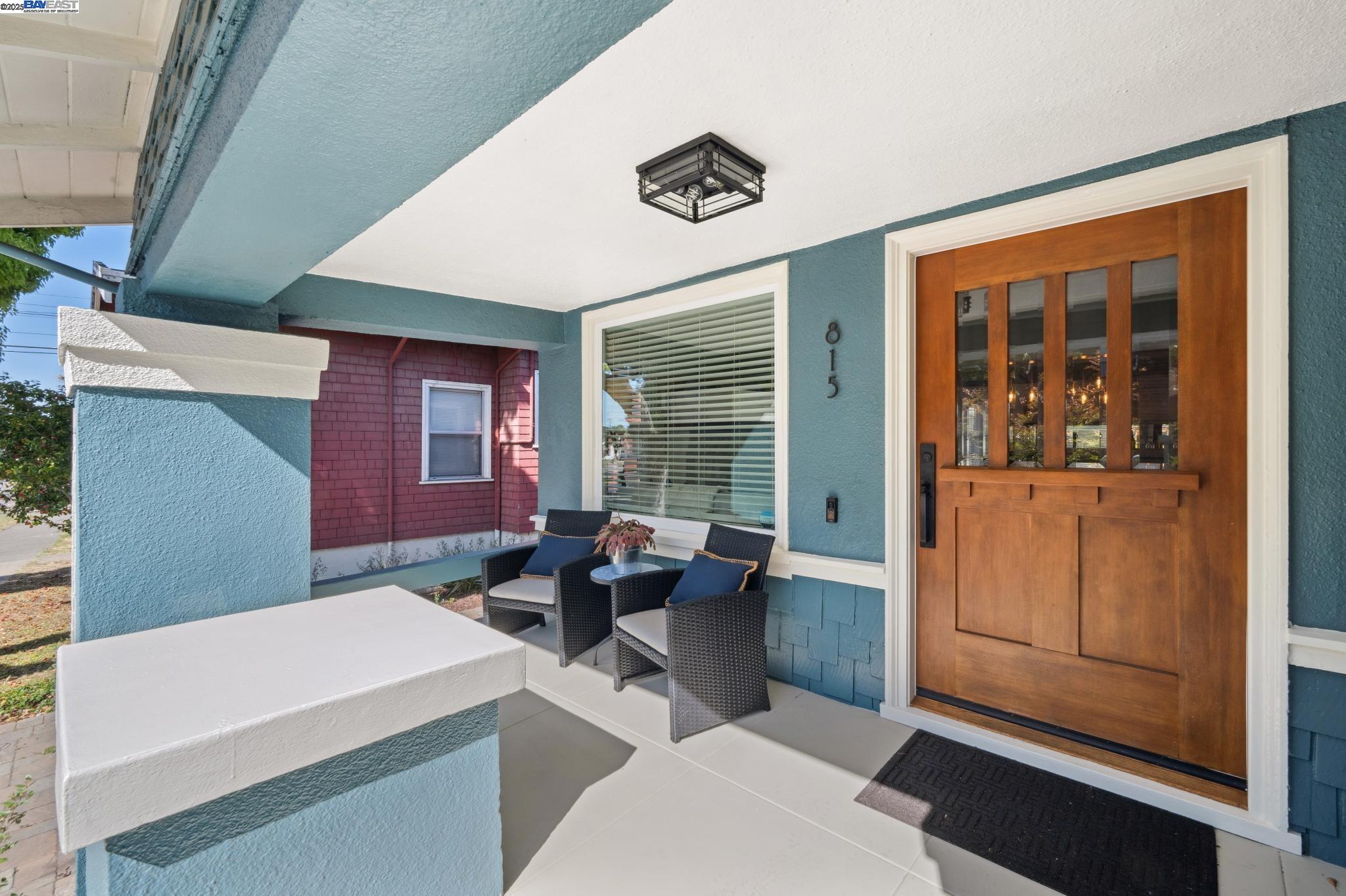 Detail Gallery Image 5 of 50 For 815 Park St, Alameda,  CA 94501 - 2 Beds | 2 Baths