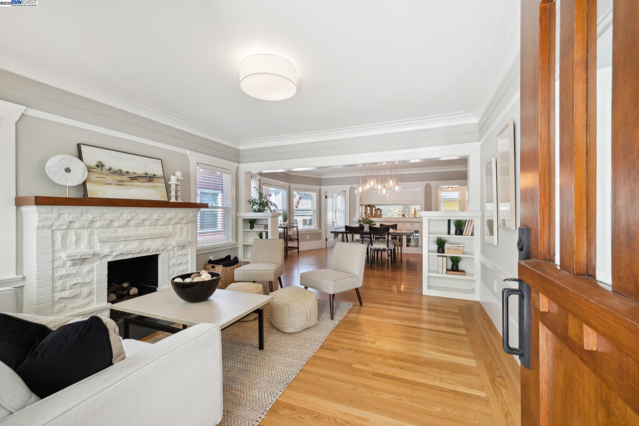 Detail Gallery Image 7 of 50 For 815 Park St, Alameda,  CA 94501 - 2 Beds | 2 Baths