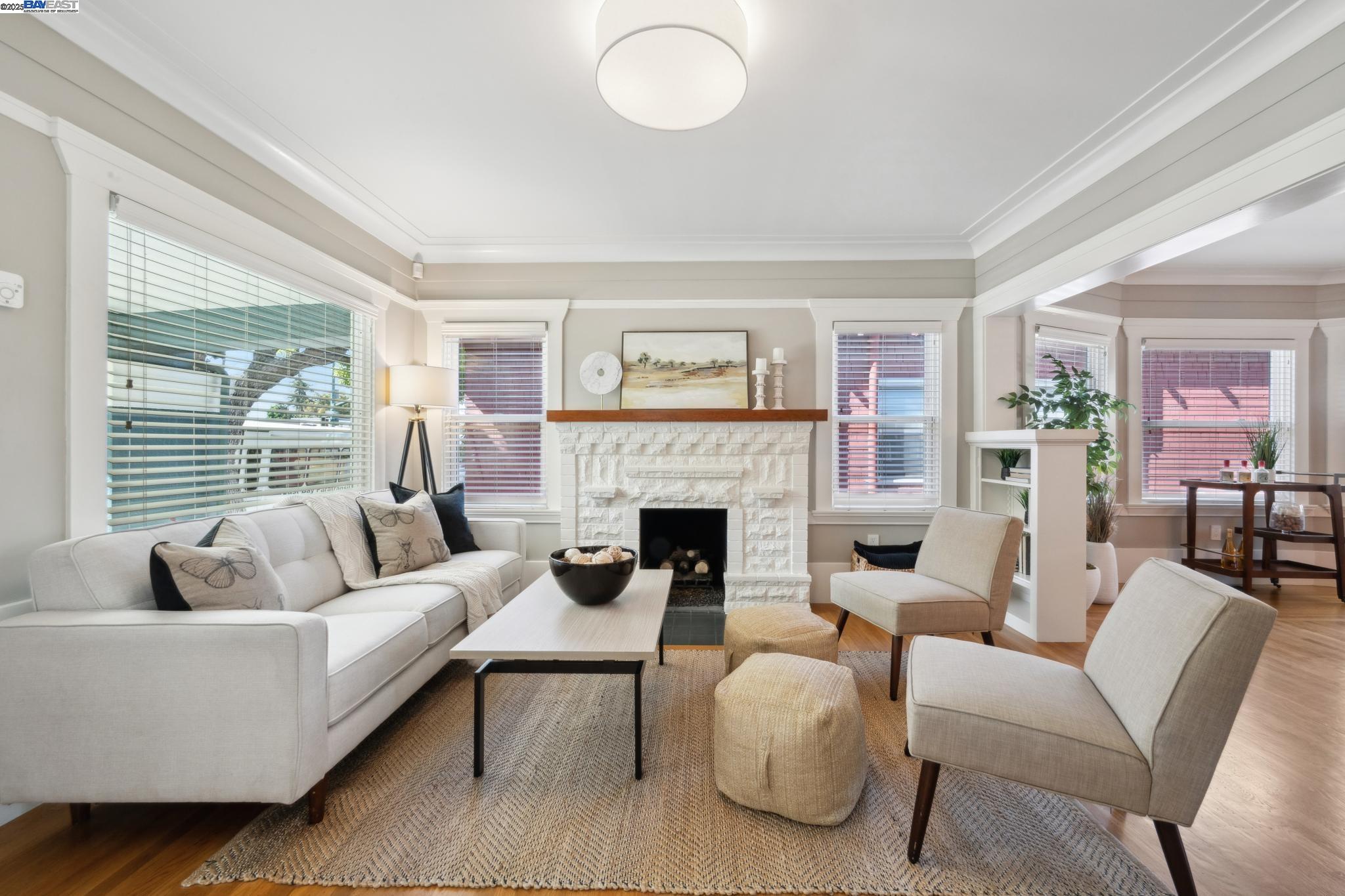 Detail Gallery Image 9 of 50 For 815 Park St, Alameda,  CA 94501 - 2 Beds | 2 Baths