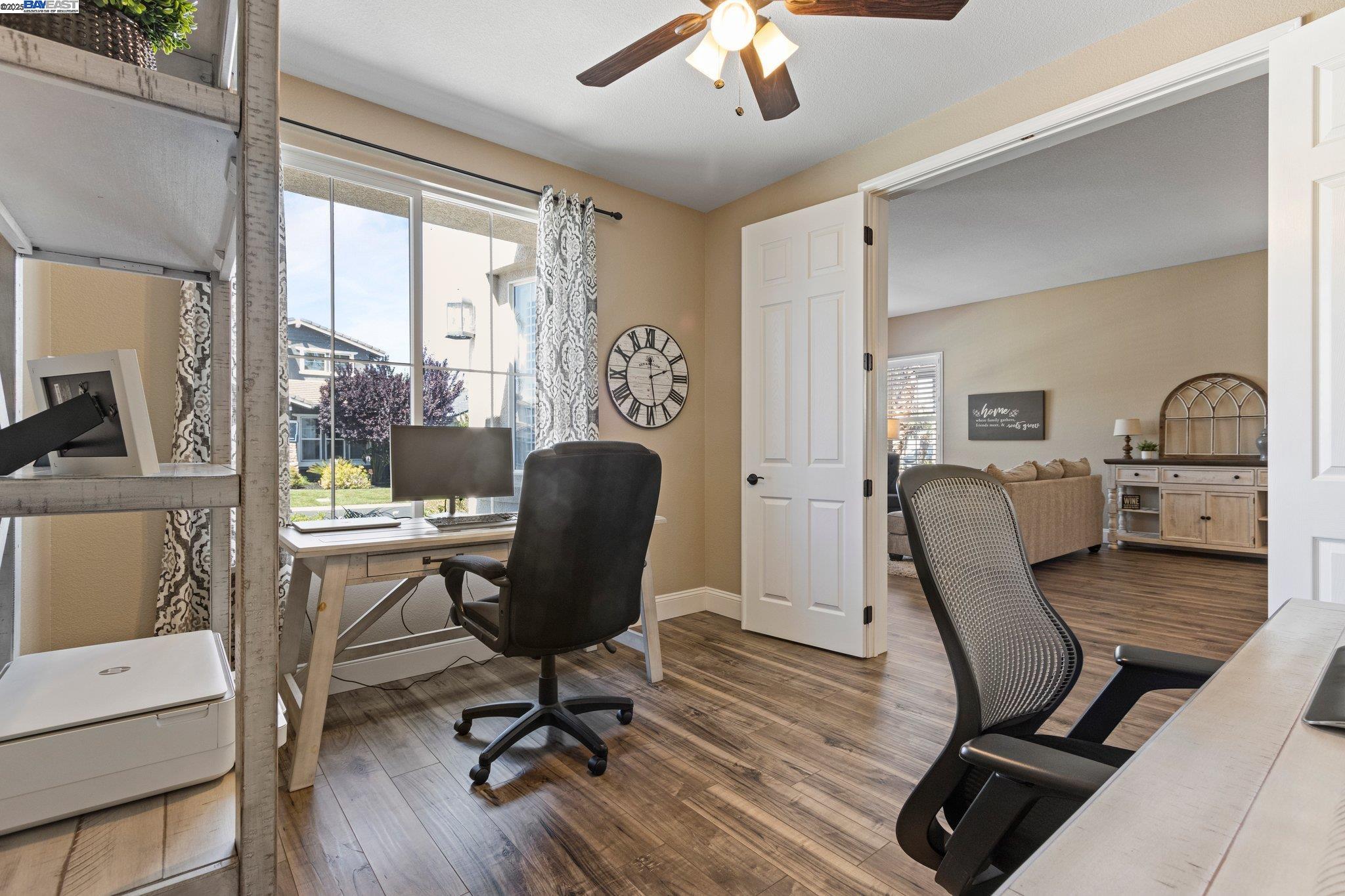 Detail Gallery Image 12 of 58 For 6454 Green Castle Cir, Discovery Bay,  CA 94505 - 4 Beds | 3/1 Baths