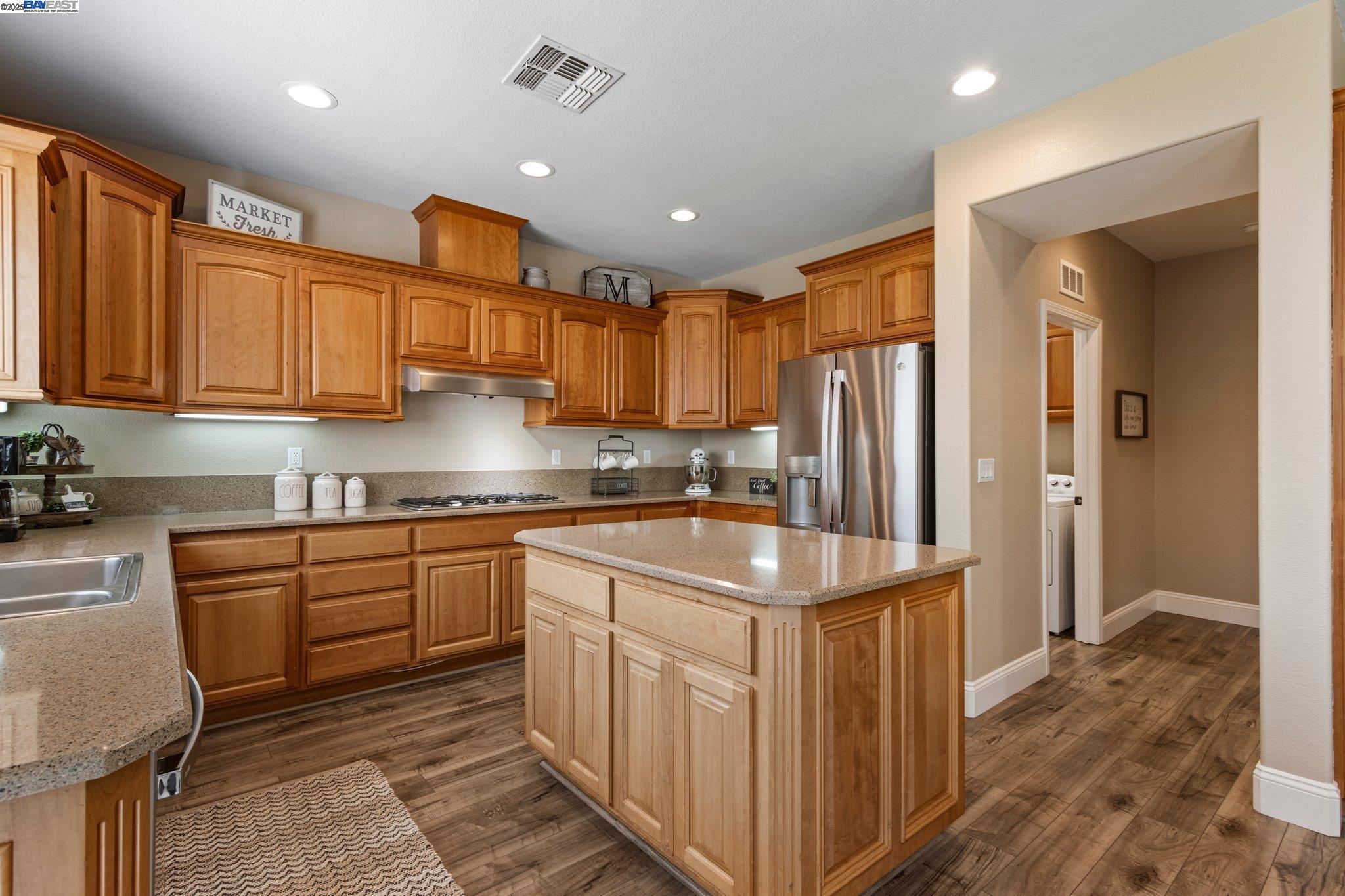 Detail Gallery Image 18 of 58 For 6454 Green Castle Cir, Discovery Bay,  CA 94505 - 4 Beds | 3/1 Baths