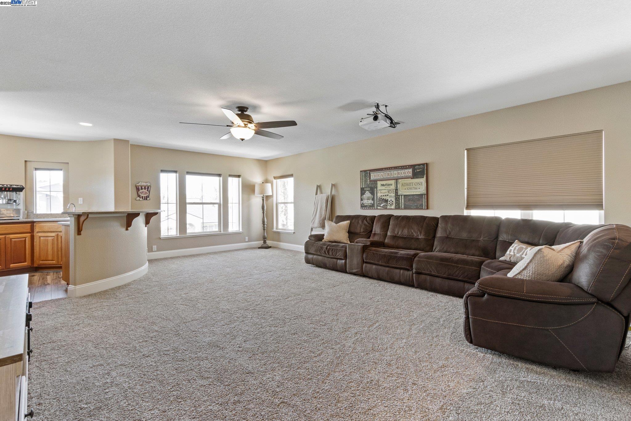 Detail Gallery Image 32 of 58 For 6454 Green Castle Cir, Discovery Bay,  CA 94505 - 4 Beds | 3/1 Baths