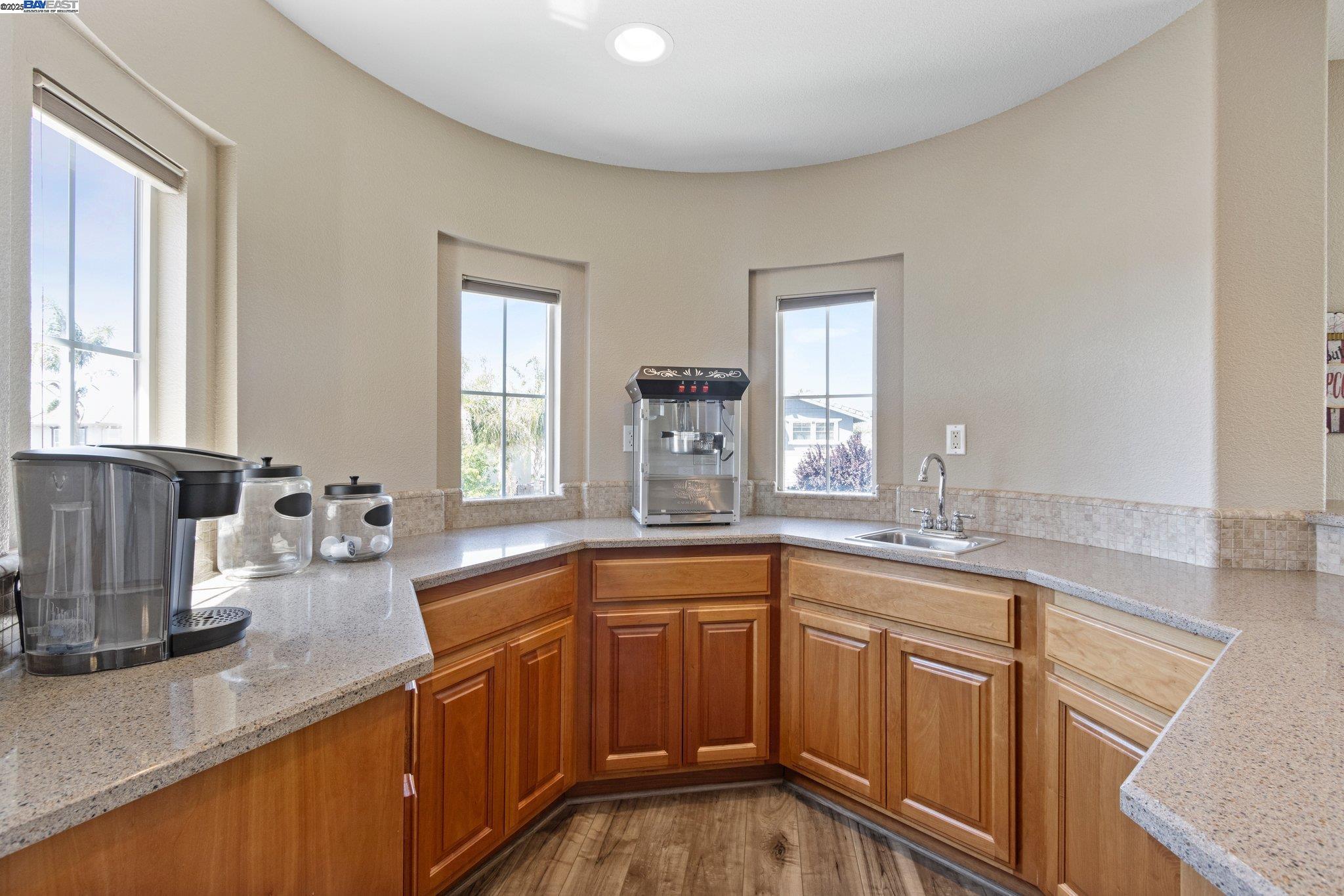 Detail Gallery Image 35 of 58 For 6454 Green Castle Cir, Discovery Bay,  CA 94505 - 4 Beds | 3/1 Baths