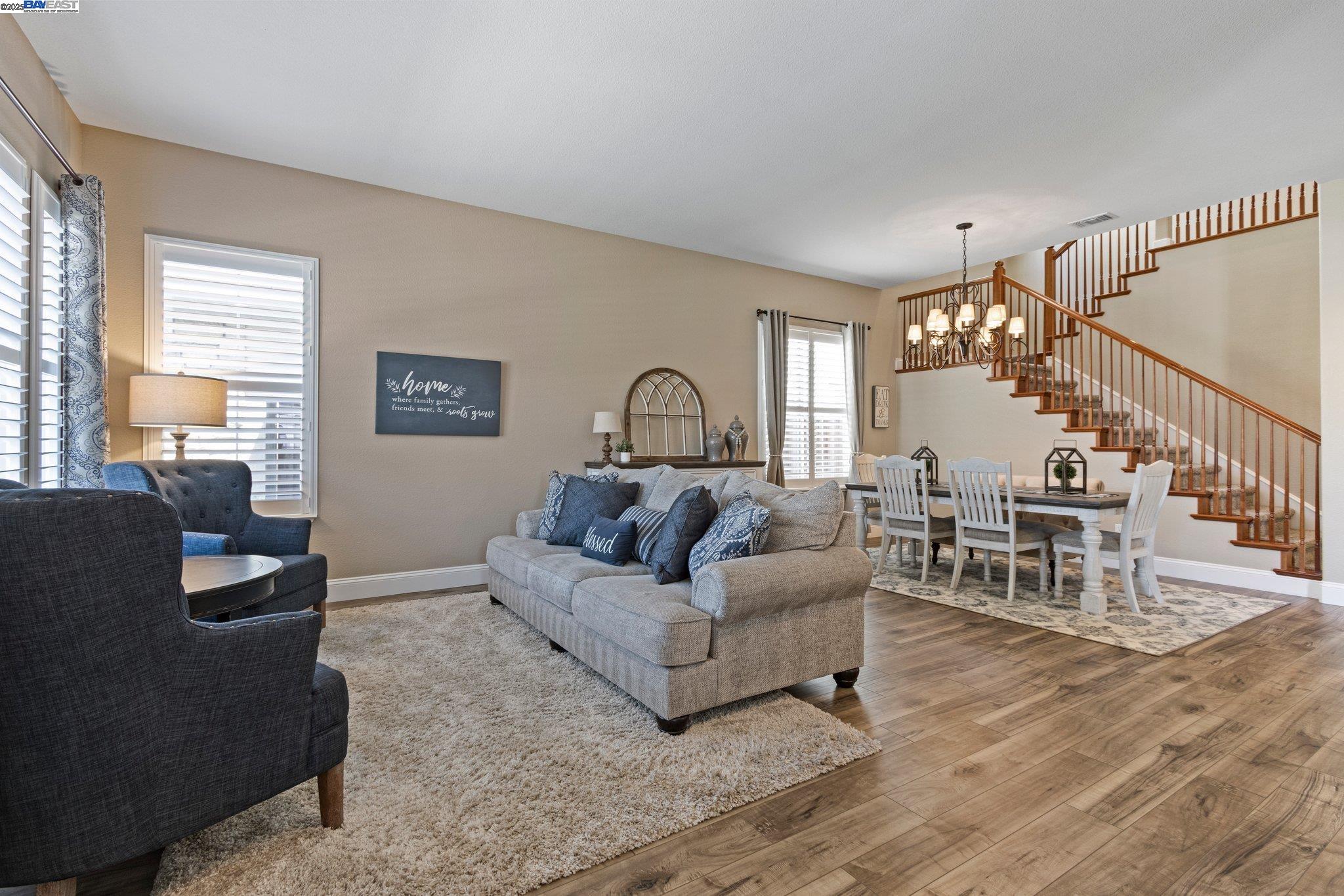 Detail Gallery Image 5 of 58 For 6454 Green Castle Cir, Discovery Bay,  CA 94505 - 4 Beds | 3/1 Baths