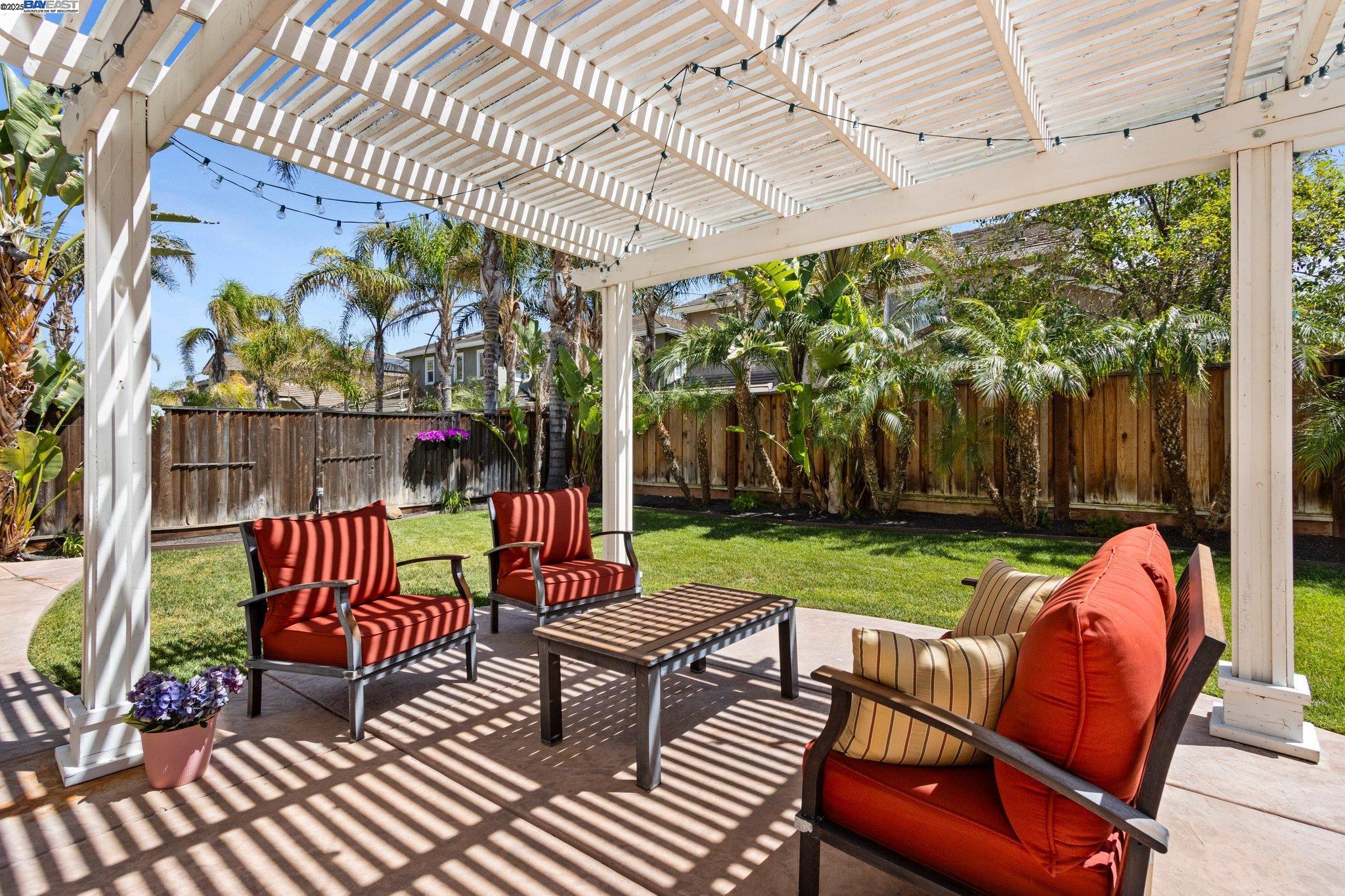 Detail Gallery Image 48 of 58 For 6454 Green Castle Cir, Discovery Bay,  CA 94505 - 4 Beds | 3/1 Baths