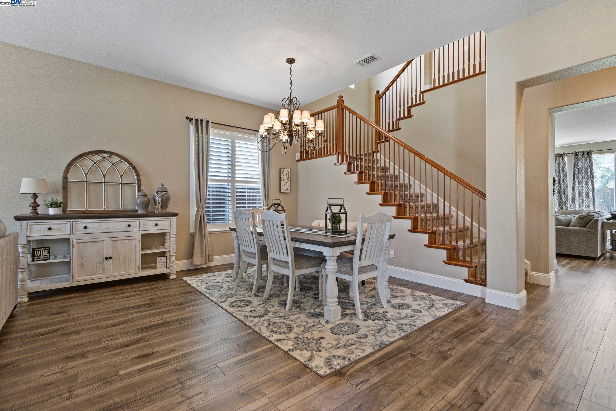 Detail Gallery Image 10 of 58 For 6454 Green Castle Cir, Discovery Bay,  CA 94505 - 4 Beds | 3/1 Baths