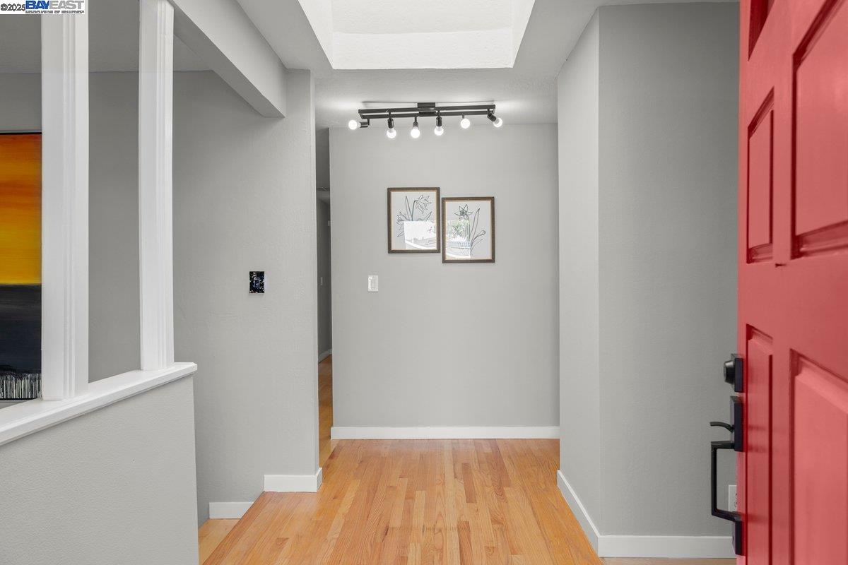 Detail Gallery Image 3 of 31 For 9797 Davona Drive, San Ramon,  CA 94583 - 4 Beds | 2 Baths
