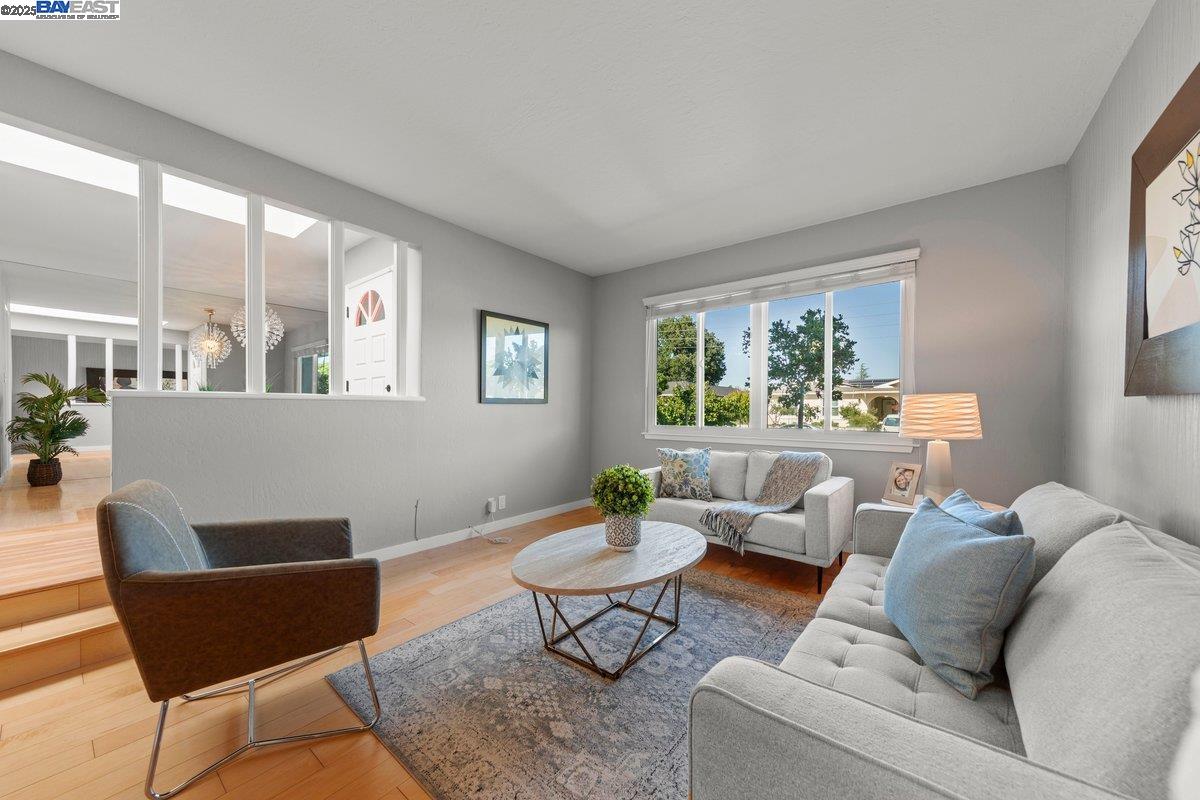 Detail Gallery Image 8 of 31 For 9797 Davona Drive, San Ramon,  CA 94583 - 4 Beds | 2 Baths