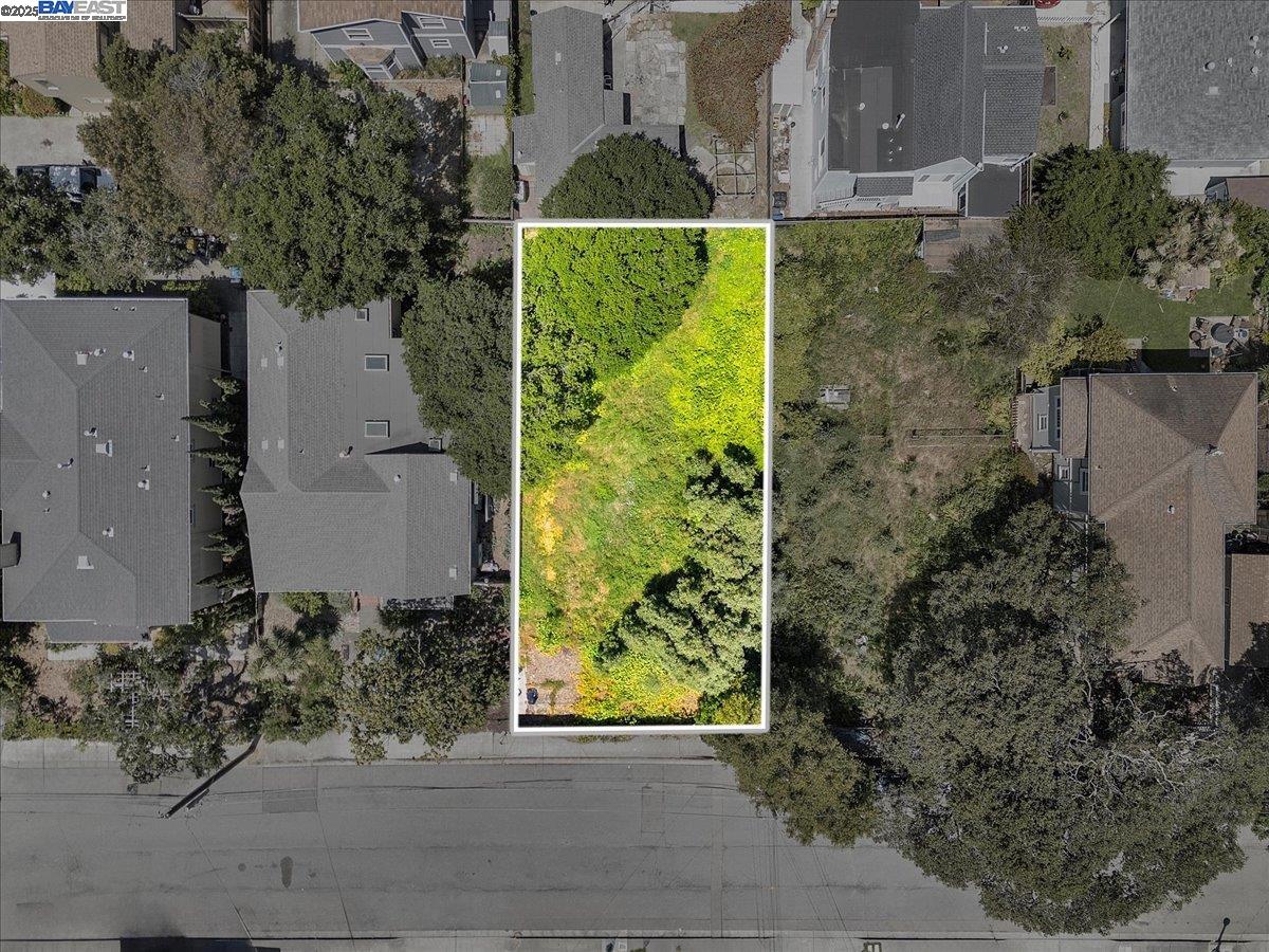 Detail Gallery Image 16 of 18 For 310 Spruce St, Alameda,  CA 94501 - – Beds | – Baths