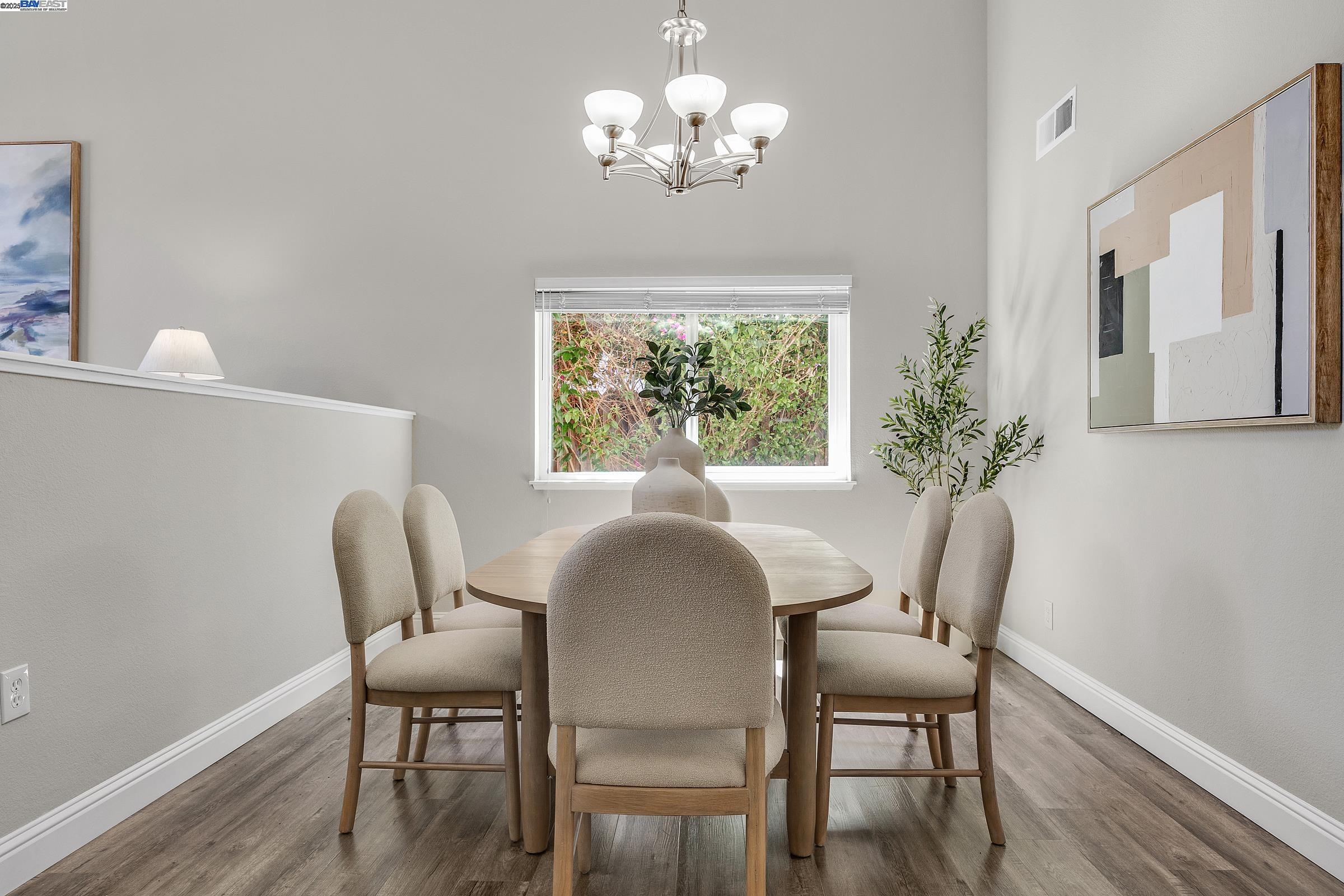 Detail Gallery Image 9 of 44 For 32540 Cottonwood St, Union City,  CA 94587 - 4 Beds | 3 Baths