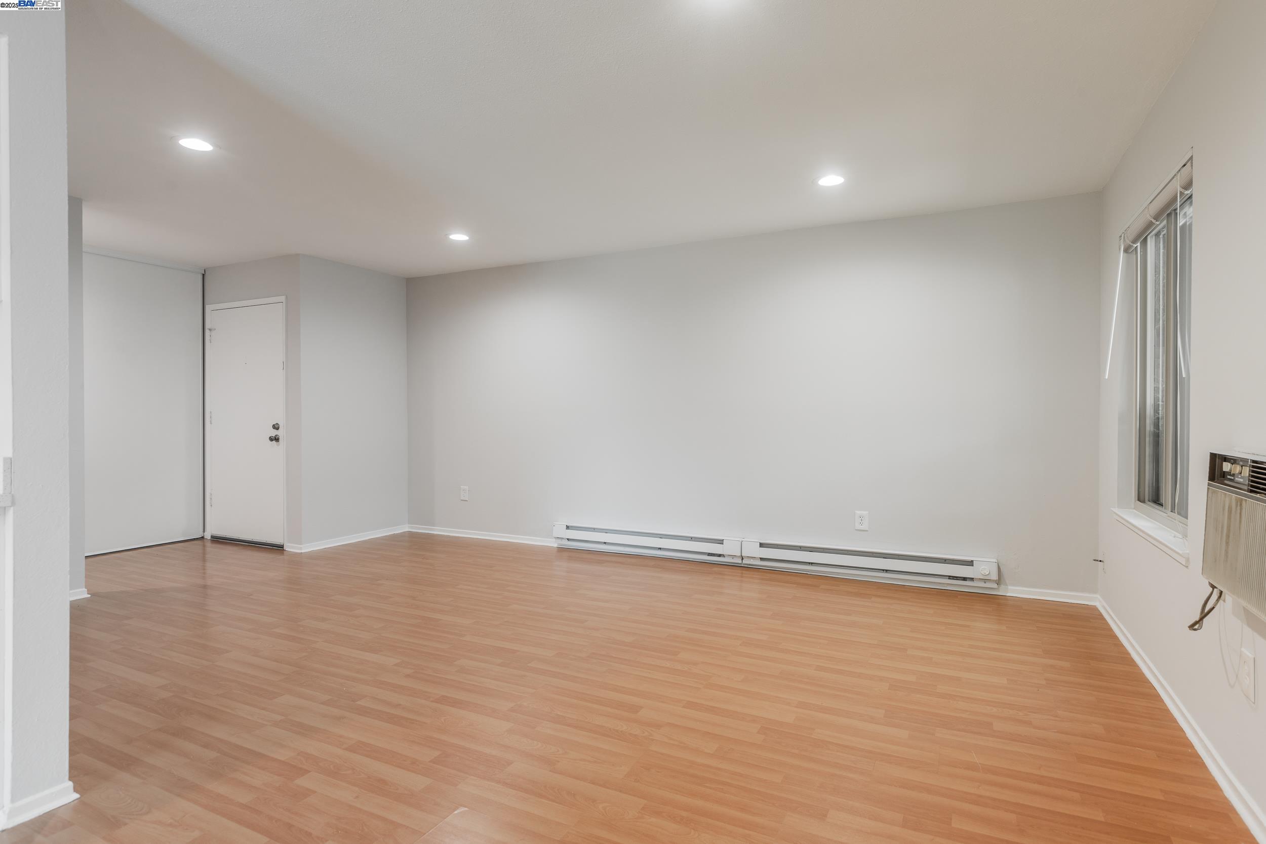 Photo #8: 41098476 Listing: Photo #8
