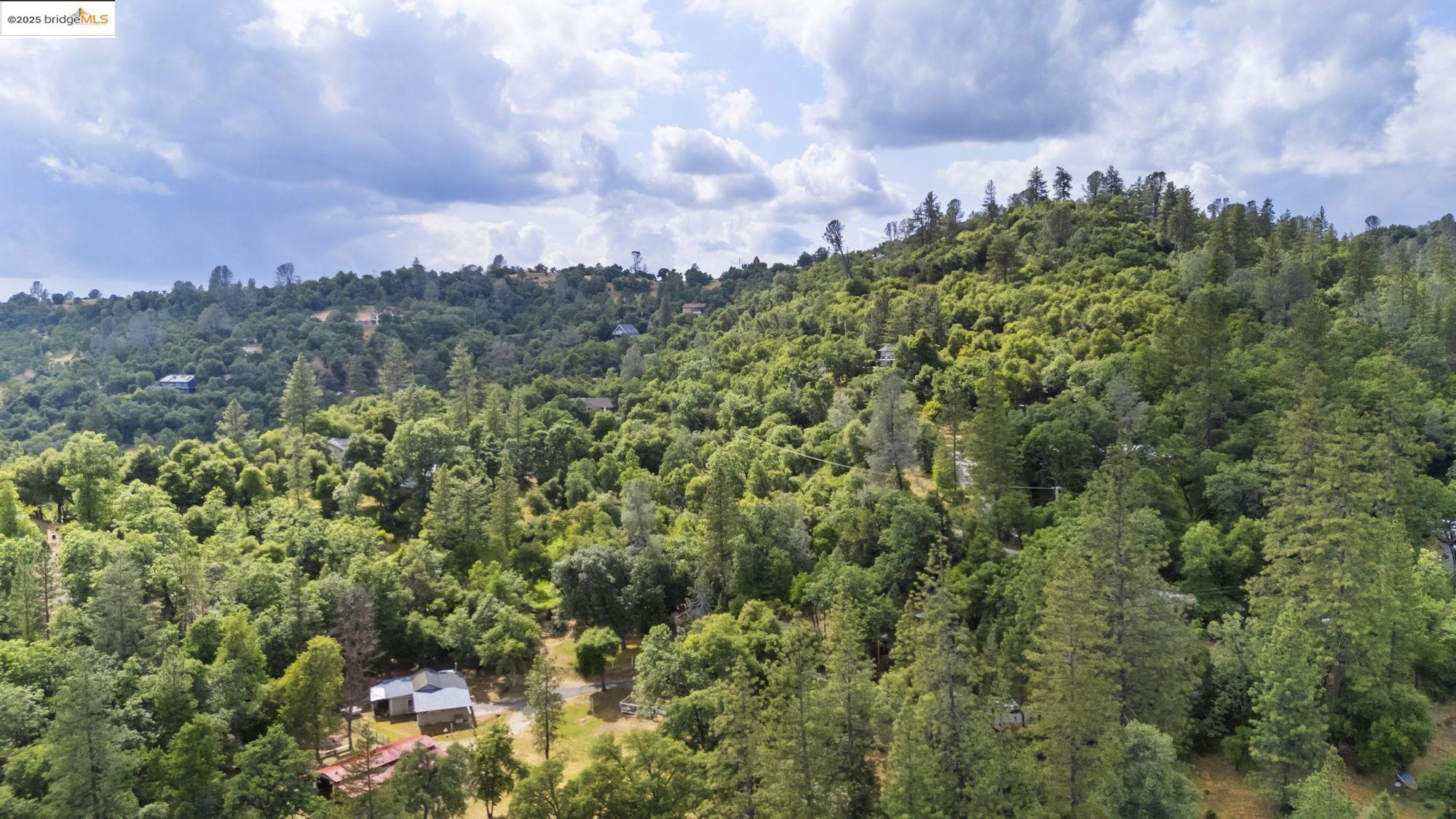 Detail Gallery Image 8 of 60 For 20638 Maranatha Rd, Tuolumne,  CA 95379 - 4 Beds | 3 Baths
