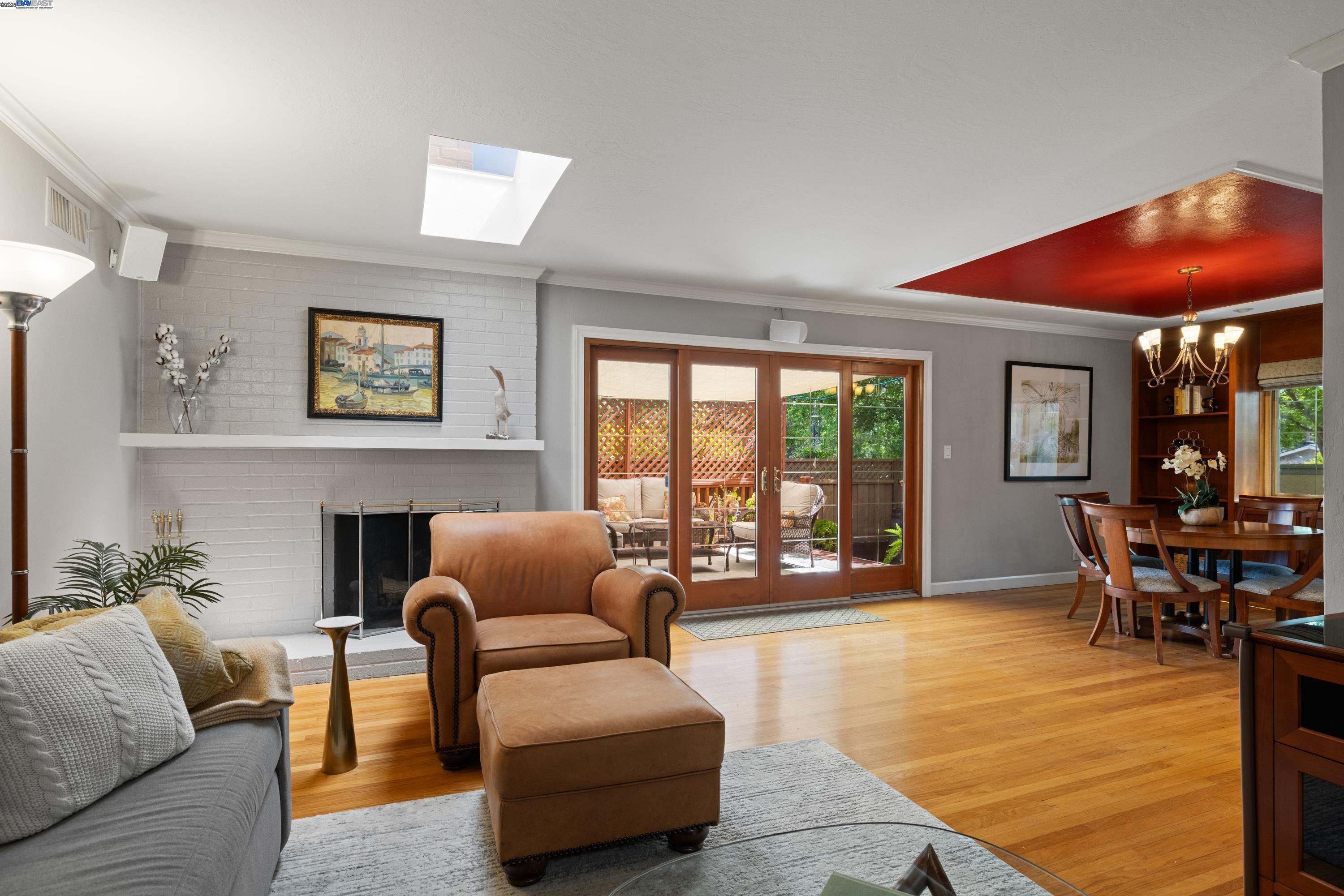 Detail Gallery Image 12 of 46 For 4457 Linda Way, Pleasanton,  CA 94566 - 3 Beds | 2 Baths