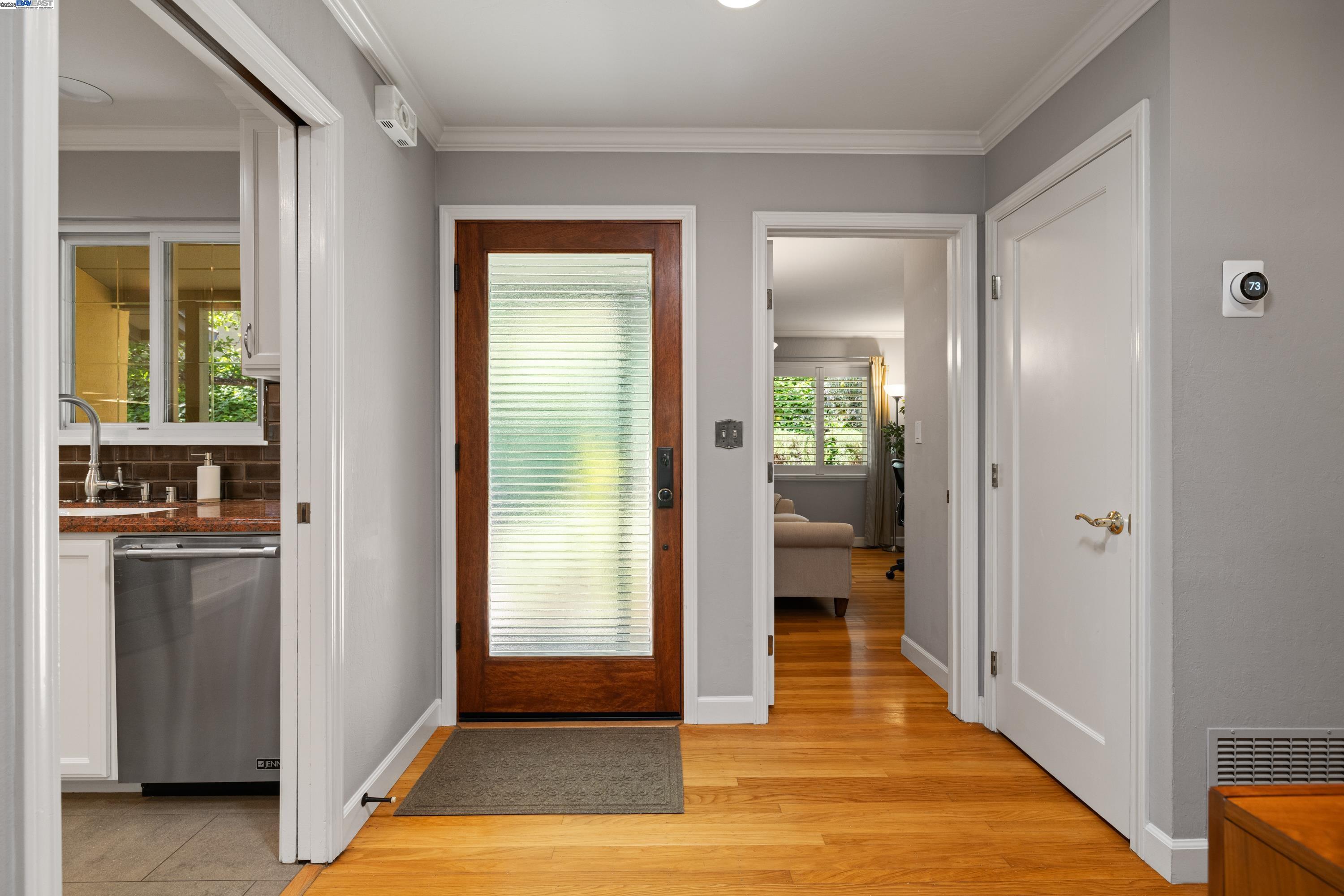 Detail Gallery Image 4 of 46 For 4457 Linda Way, Pleasanton,  CA 94566 - 3 Beds | 2 Baths