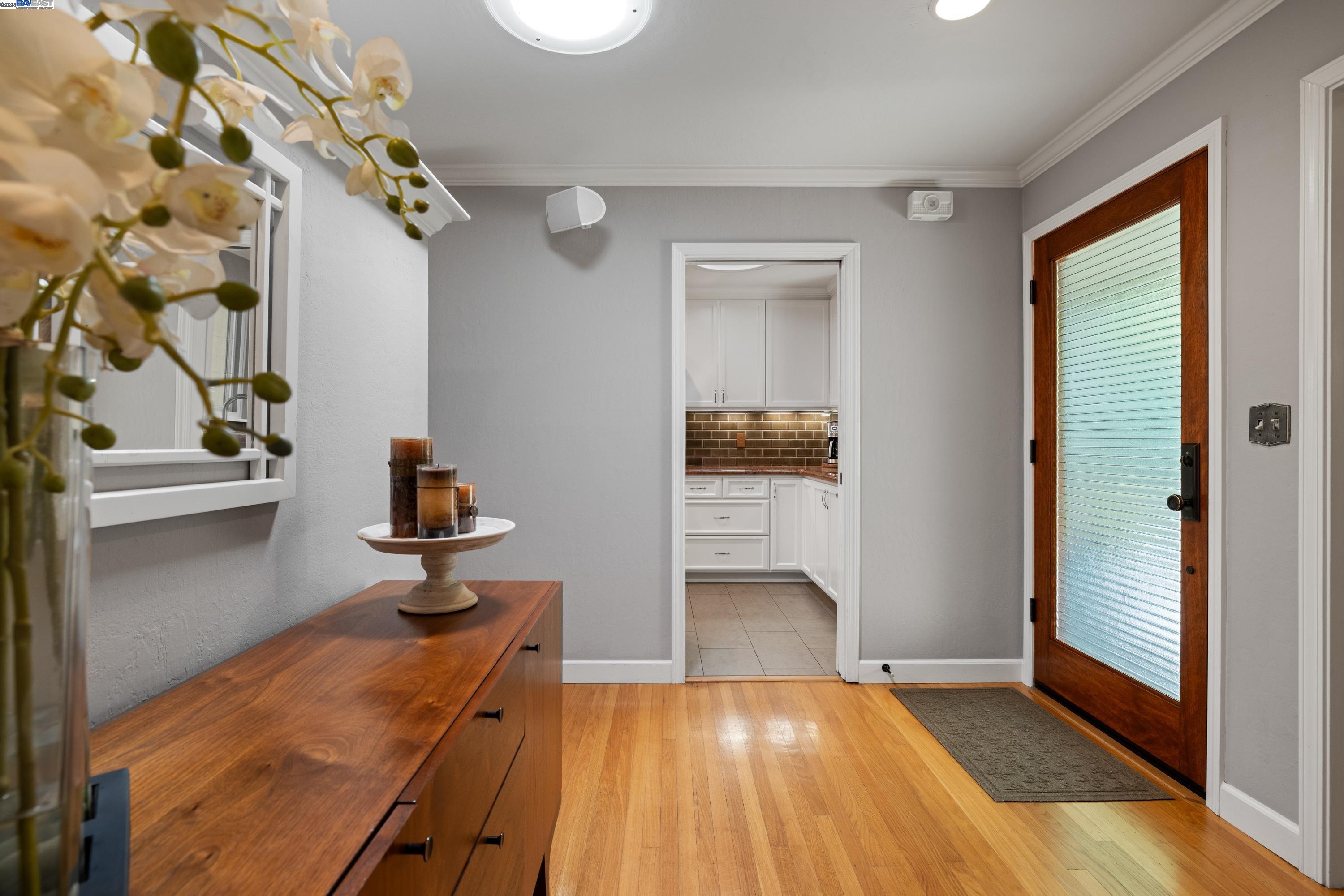 Detail Gallery Image 7 of 46 For 4457 Linda Way, Pleasanton,  CA 94566 - 3 Beds | 2 Baths