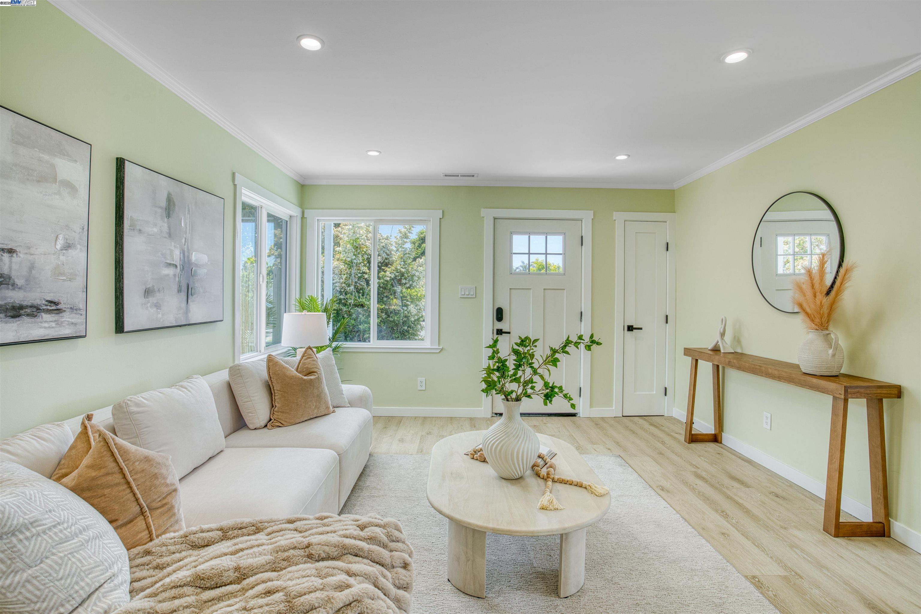 Detail Gallery Image 8 of 57 For 2258 Sitka St, San Leandro,  CA 94577 - 3 Beds | 2 Baths