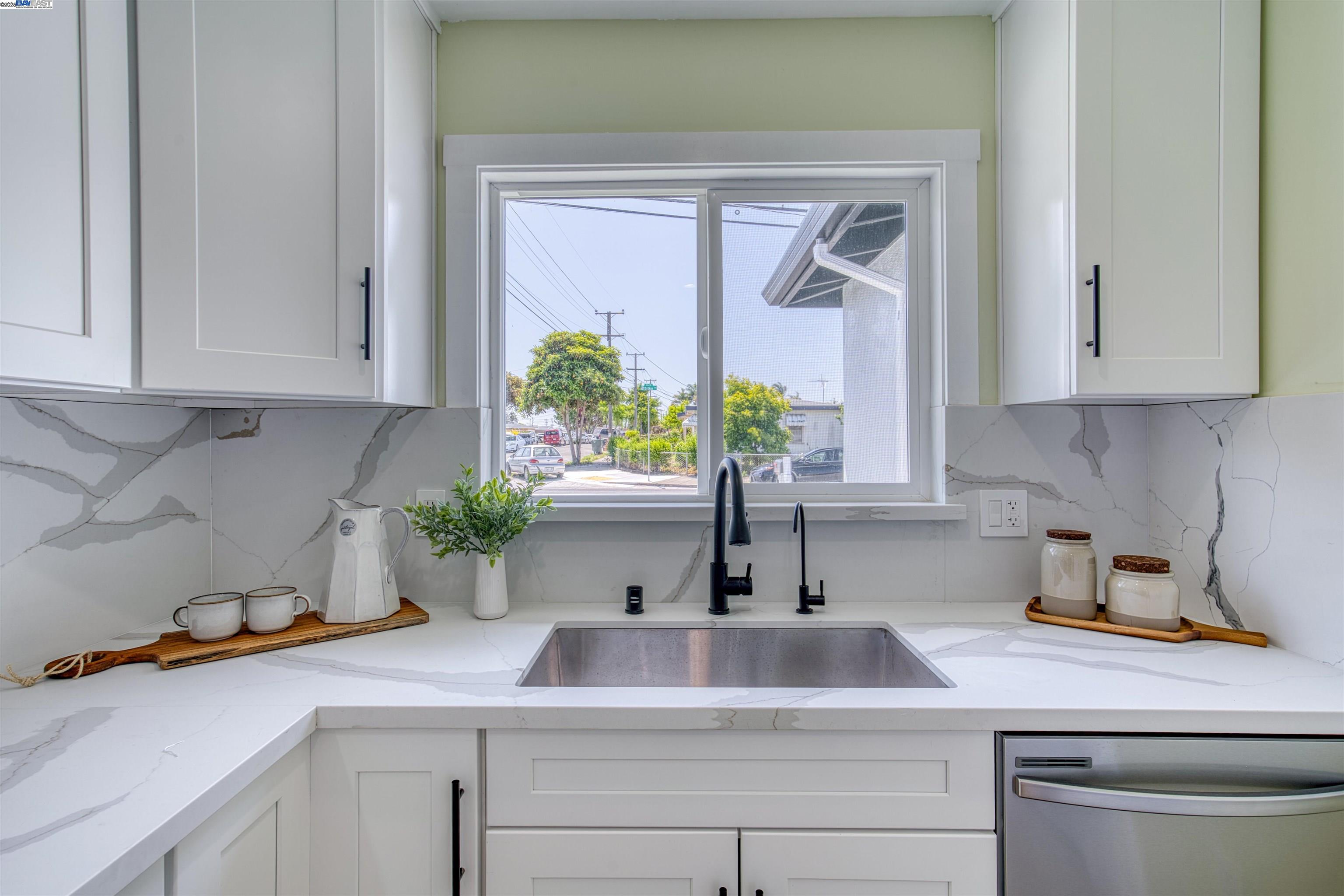 Detail Gallery Image 21 of 57 For 2258 Sitka St, San Leandro,  CA 94577 - 3 Beds | 2 Baths