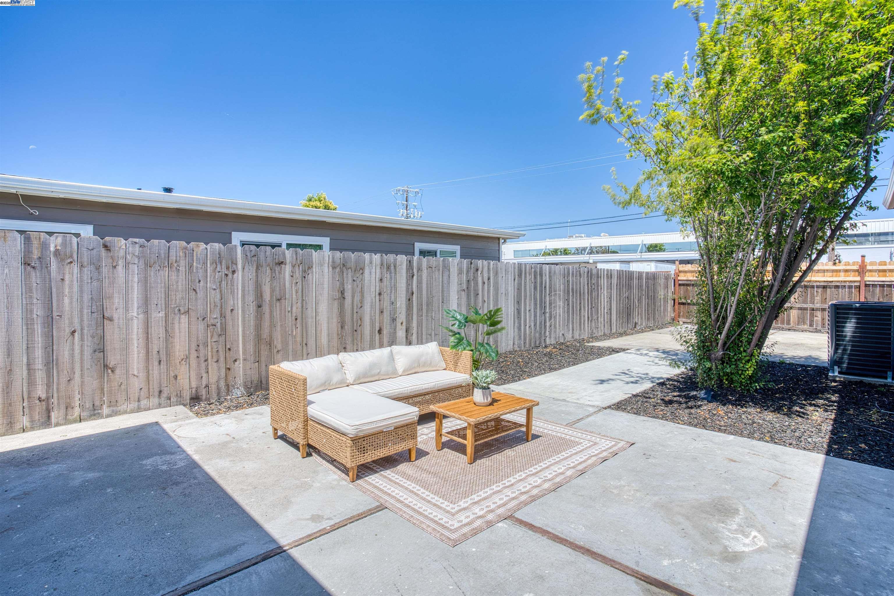 Detail Gallery Image 45 of 57 For 2258 Sitka St, San Leandro,  CA 94577 - 3 Beds | 2 Baths