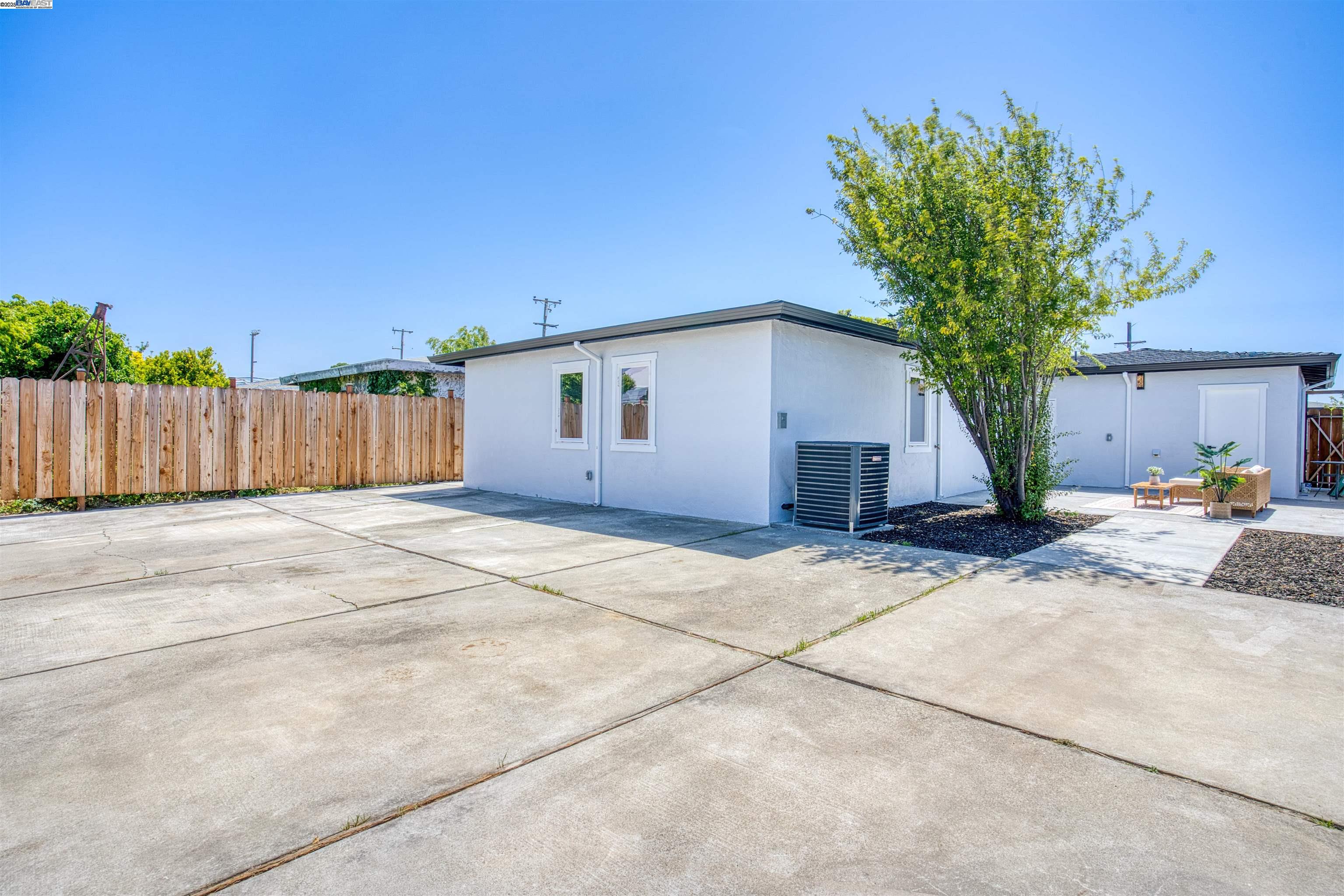 Detail Gallery Image 49 of 57 For 2258 Sitka St, San Leandro,  CA 94577 - 3 Beds | 2 Baths