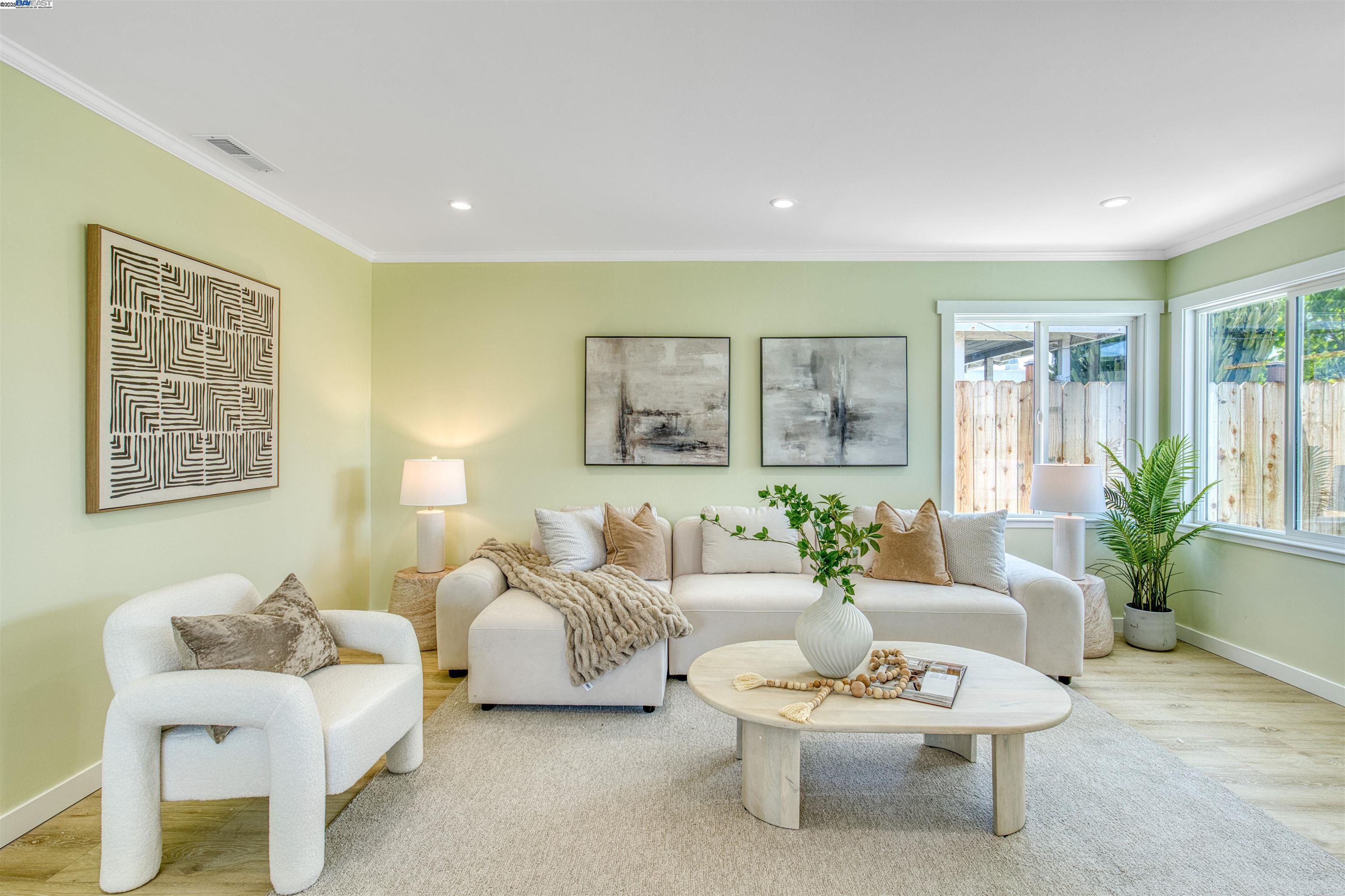 Detail Gallery Image 7 of 57 For 2258 Sitka St, San Leandro,  CA 94577 - 3 Beds | 2 Baths