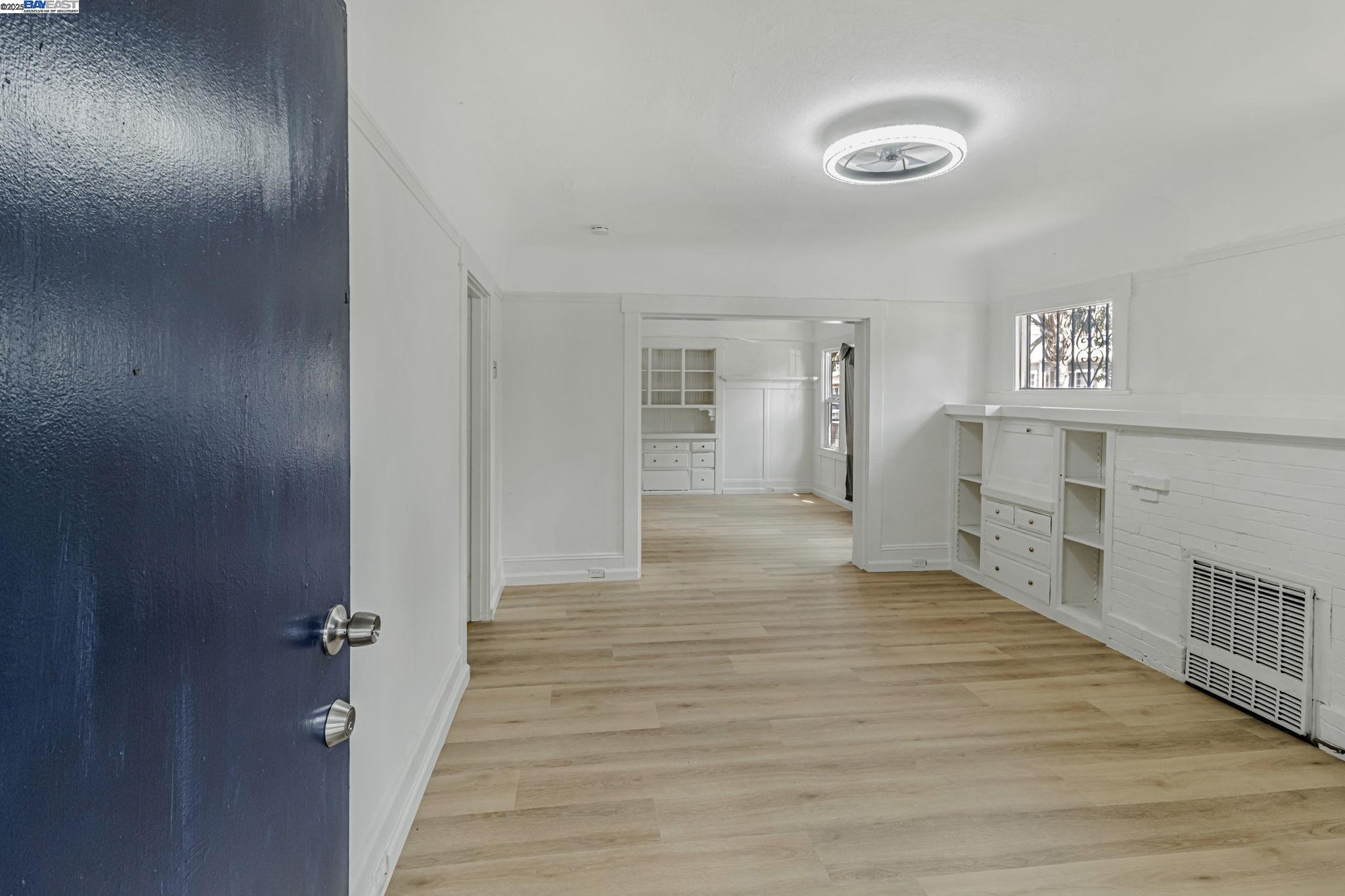 Detail Gallery Image 10 of 15 For 1273 98th Ave, Oakland,  CA 94603 - 5 Beds | 2 Baths