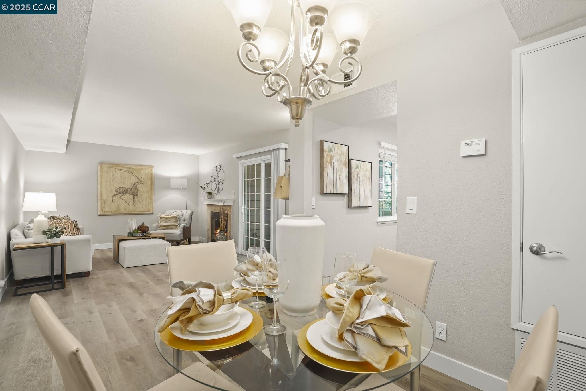 Detail Gallery Image 11 of 29 For 485 Canyon Oaks Dr #J,  Oakland,  CA 94605 - 2 Beds | 2/1 Baths