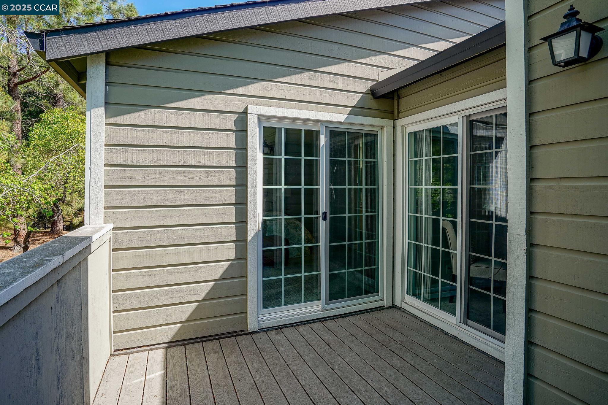 Detail Gallery Image 19 of 29 For 485 Canyon Oaks Dr #J,  Oakland,  CA 94605 - 2 Beds | 2/1 Baths