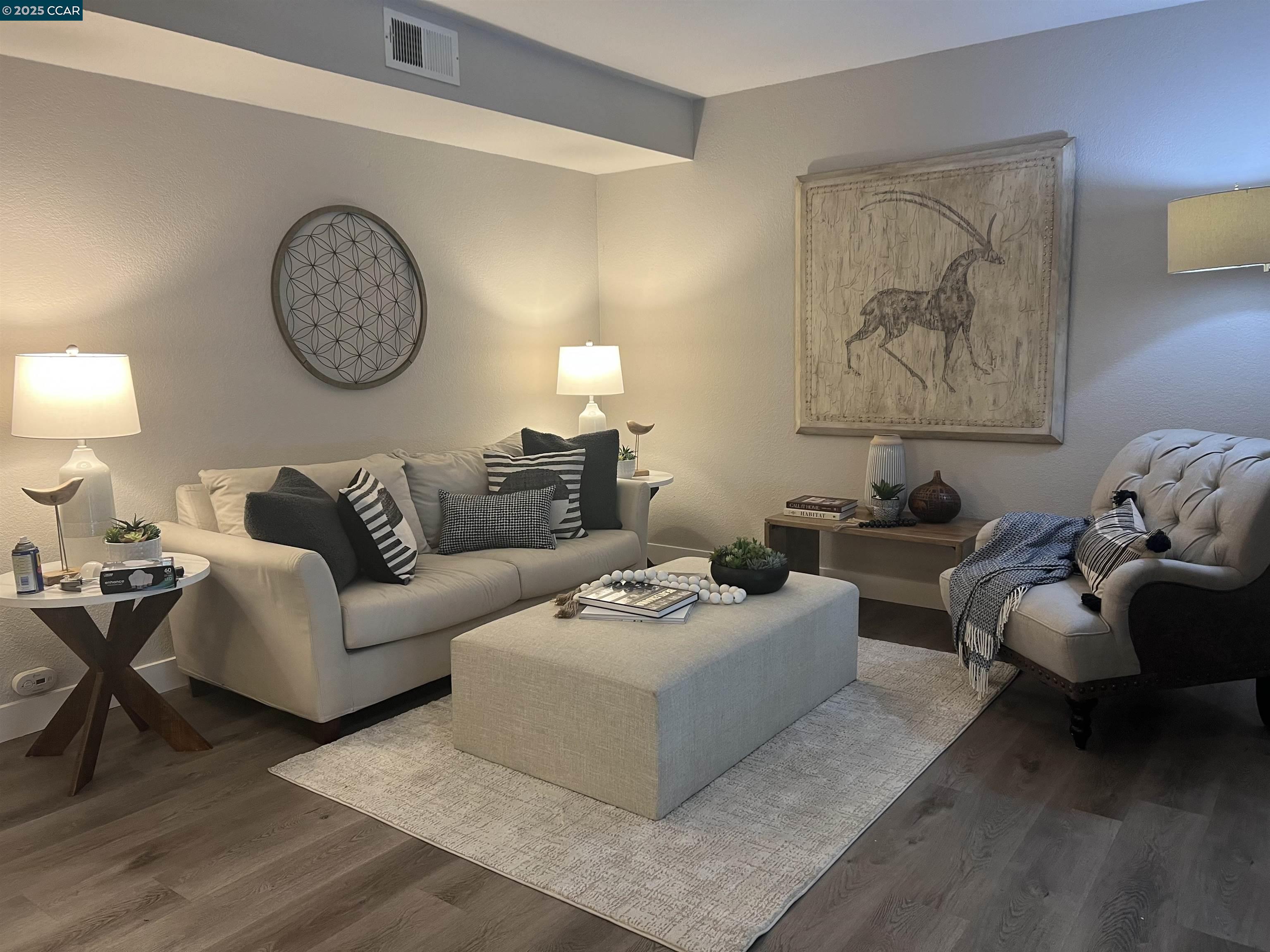 Photo #5: 41098484 Listing 