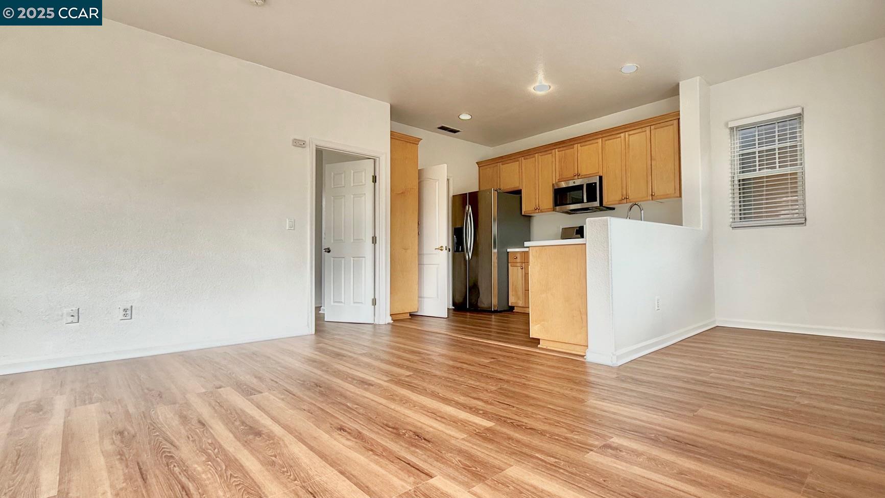 Detail Gallery Image 13 of 27 For 1136 Taraya Terr - Unit B, Hercules,  CA 94547 - 1 Beds | 1 Baths
