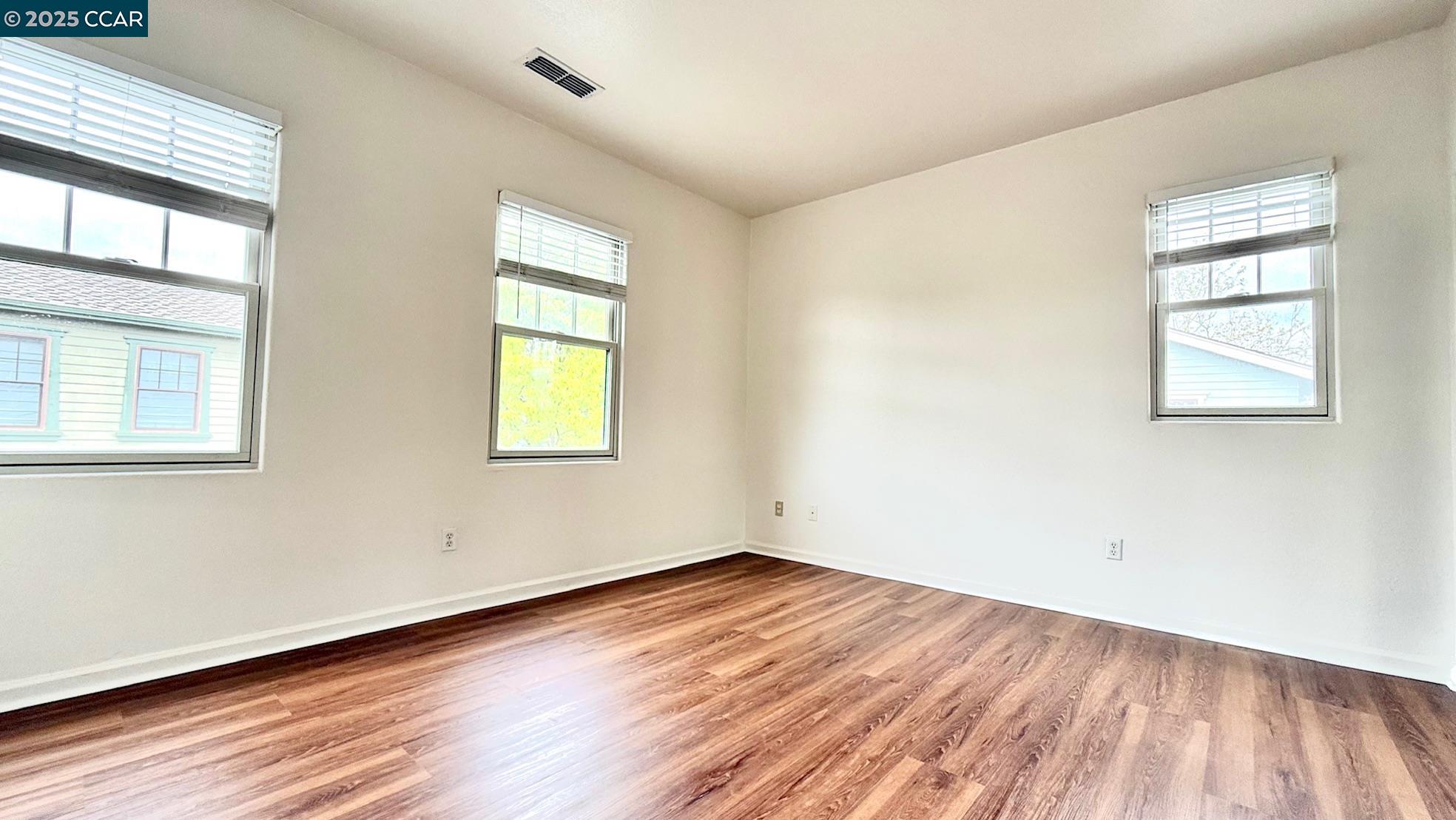 Detail Gallery Image 20 of 27 For 1136 Taraya Terr - Unit B, Hercules,  CA 94547 - 1 Beds | 1 Baths