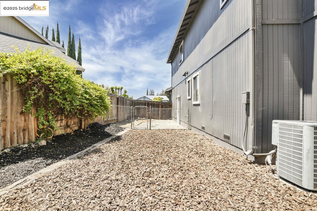 Detail Gallery Image 33 of 35 For 921 Clay Ct, Antioch,  CA 94509 - 4 Beds | 2/1 Baths