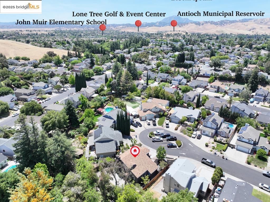 Detail Gallery Image 5 of 35 For 921 Clay Ct, Antioch,  CA 94509 - 4 Beds | 2/1 Baths