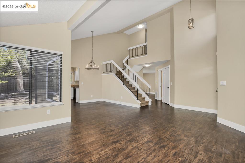 Detail Gallery Image 10 of 35 For 921 Clay Ct, Antioch,  CA 94509 - 4 Beds | 2/1 Baths