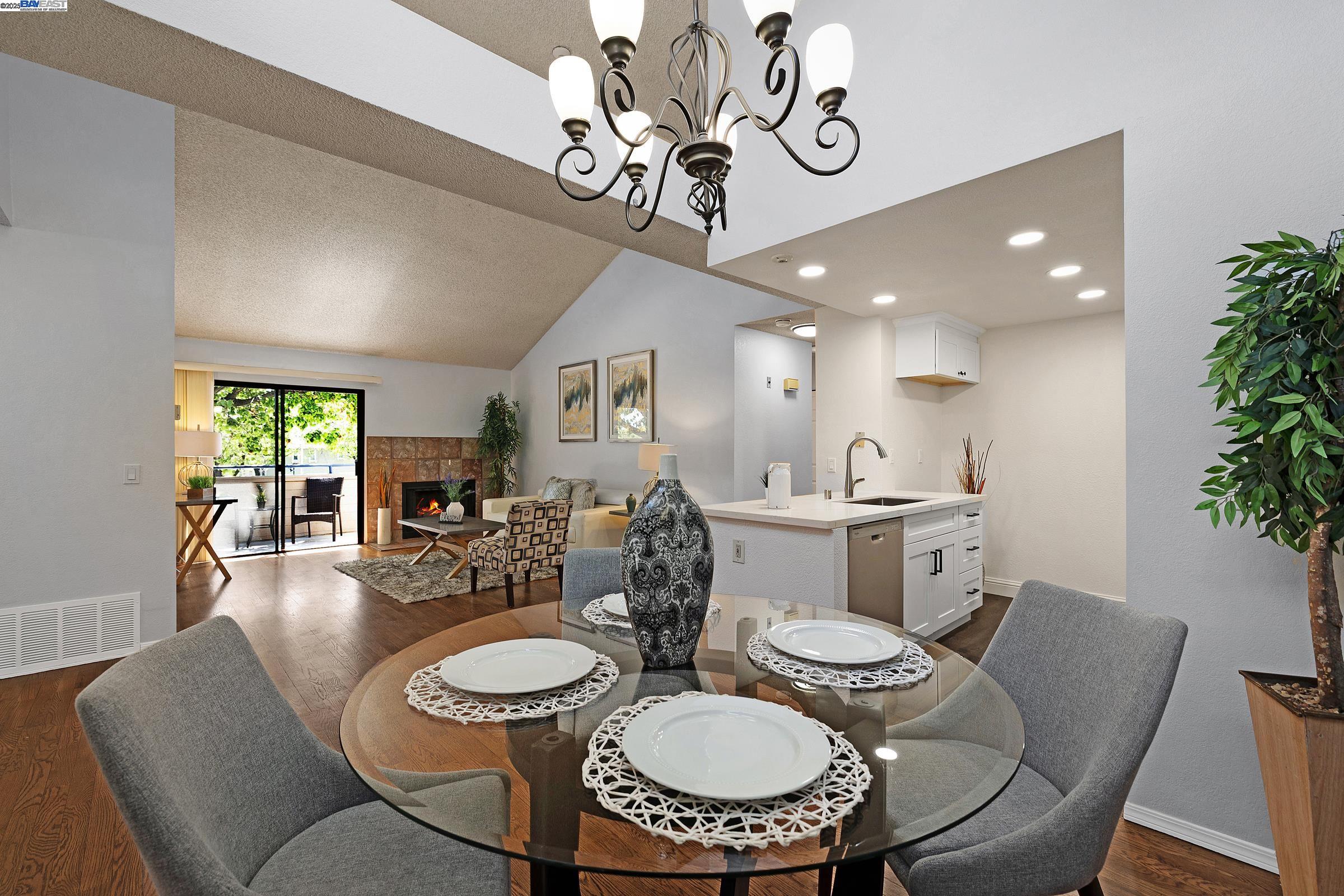 Detail Gallery Image 1 of 35 For 6488 Buena Vista Dr #B,  Newark,  CA 94560 - 2 Beds | 2 Baths