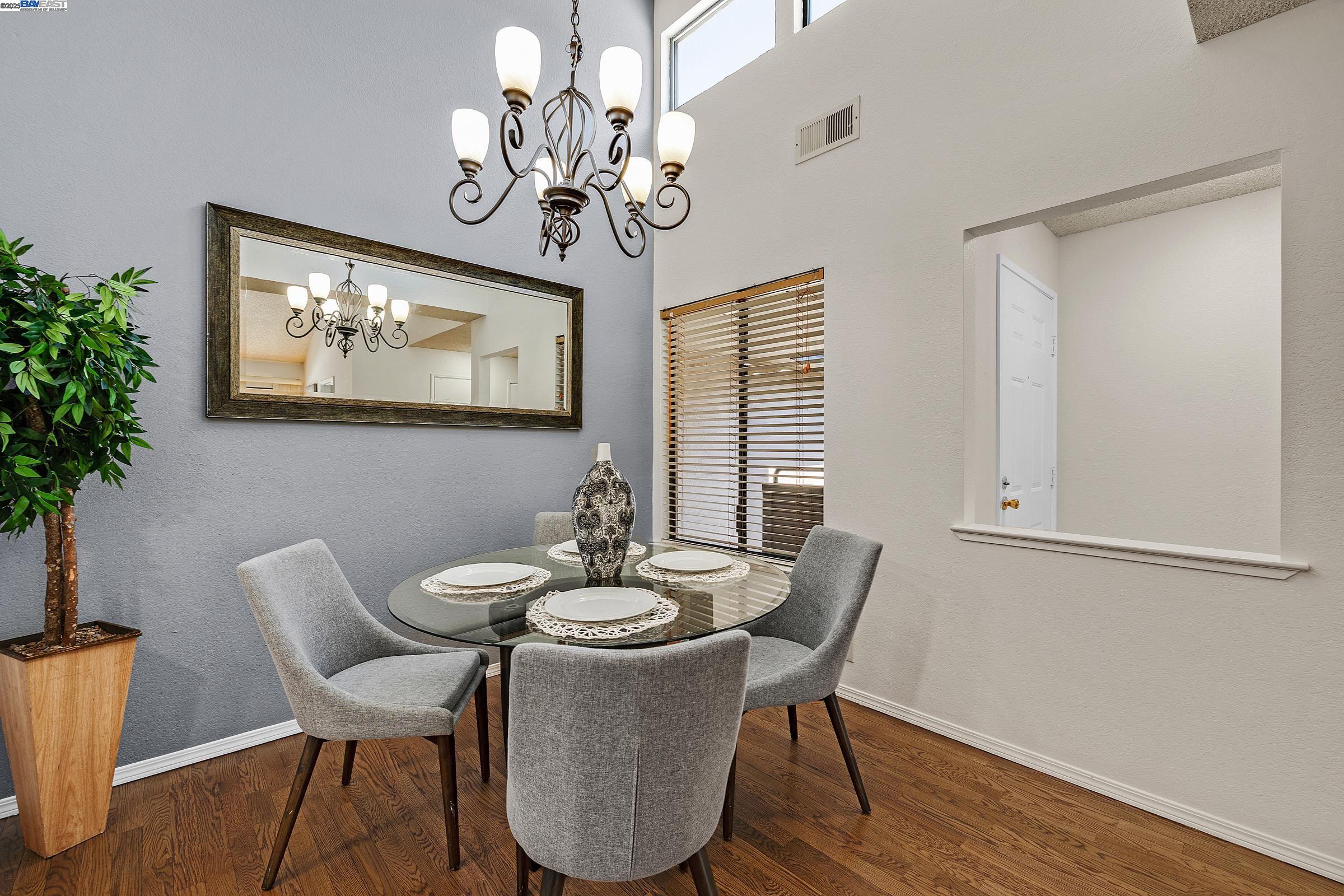 Detail Gallery Image 2 of 35 For 6488 Buena Vista Dr #B,  Newark,  CA 94560 - 2 Beds | 2 Baths
