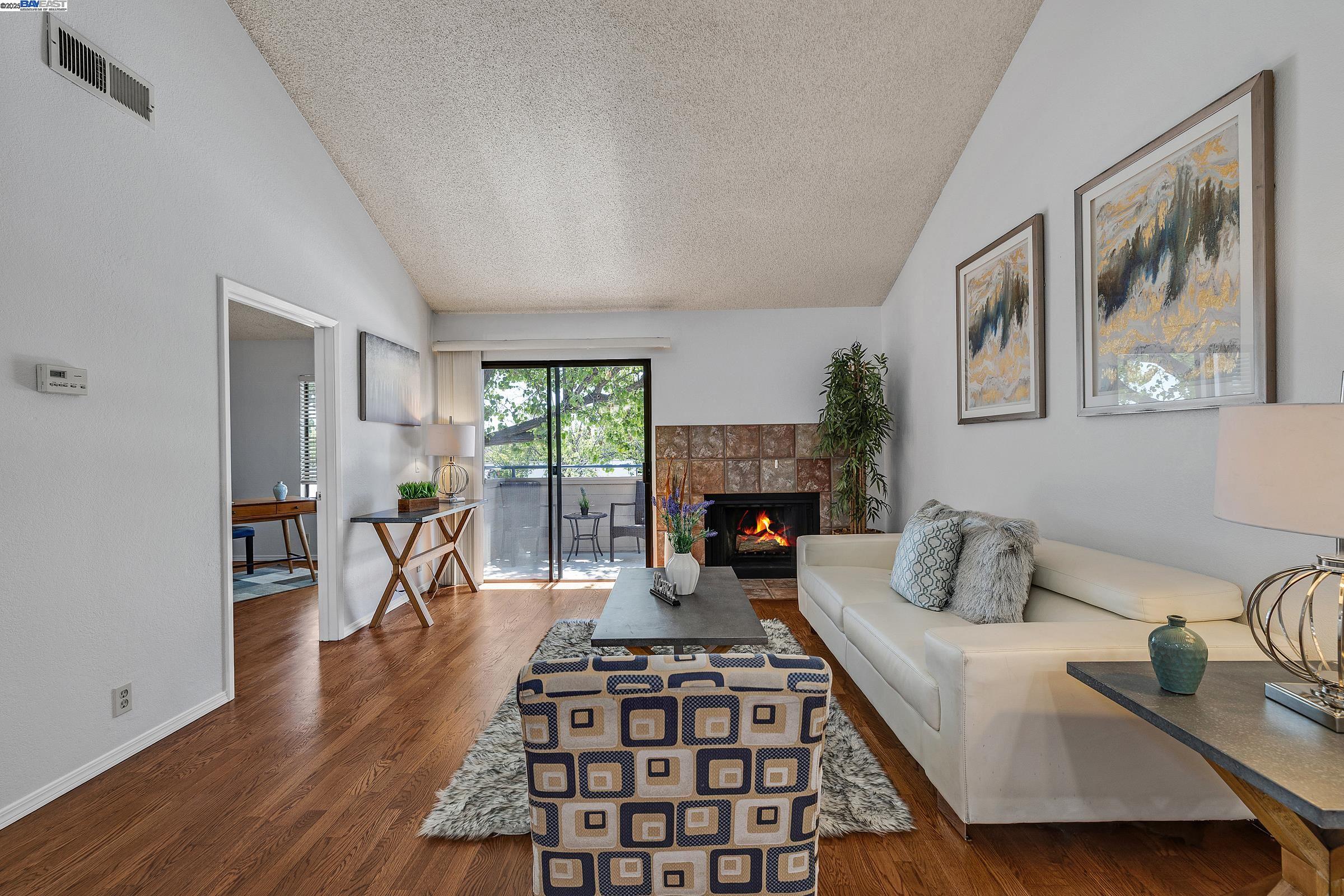Detail Gallery Image 12 of 35 For 6488 Buena Vista Dr #B,  Newark,  CA 94560 - 2 Beds | 2 Baths
