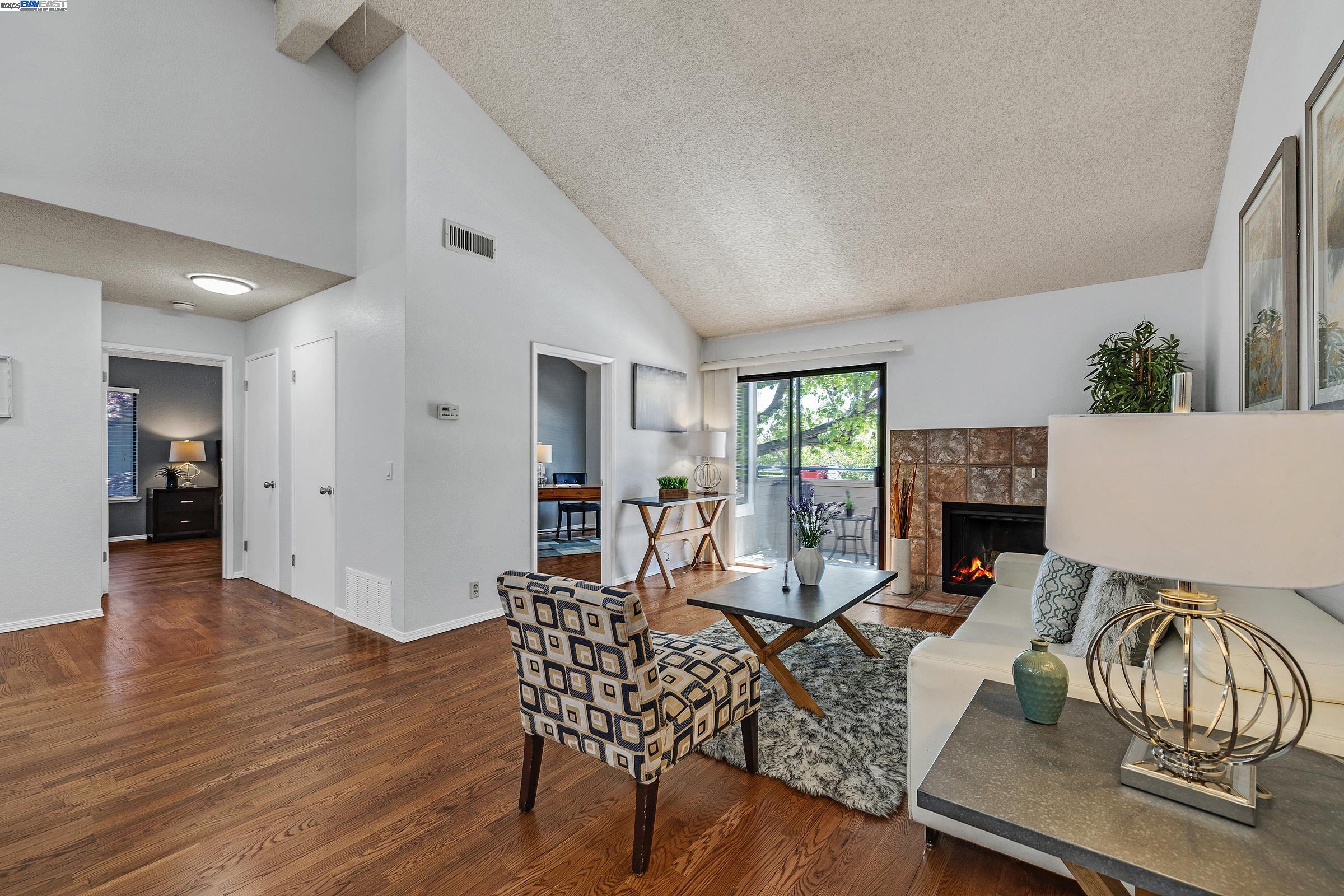 Detail Gallery Image 10 of 35 For 6488 Buena Vista Dr #B,  Newark,  CA 94560 - 2 Beds | 2 Baths